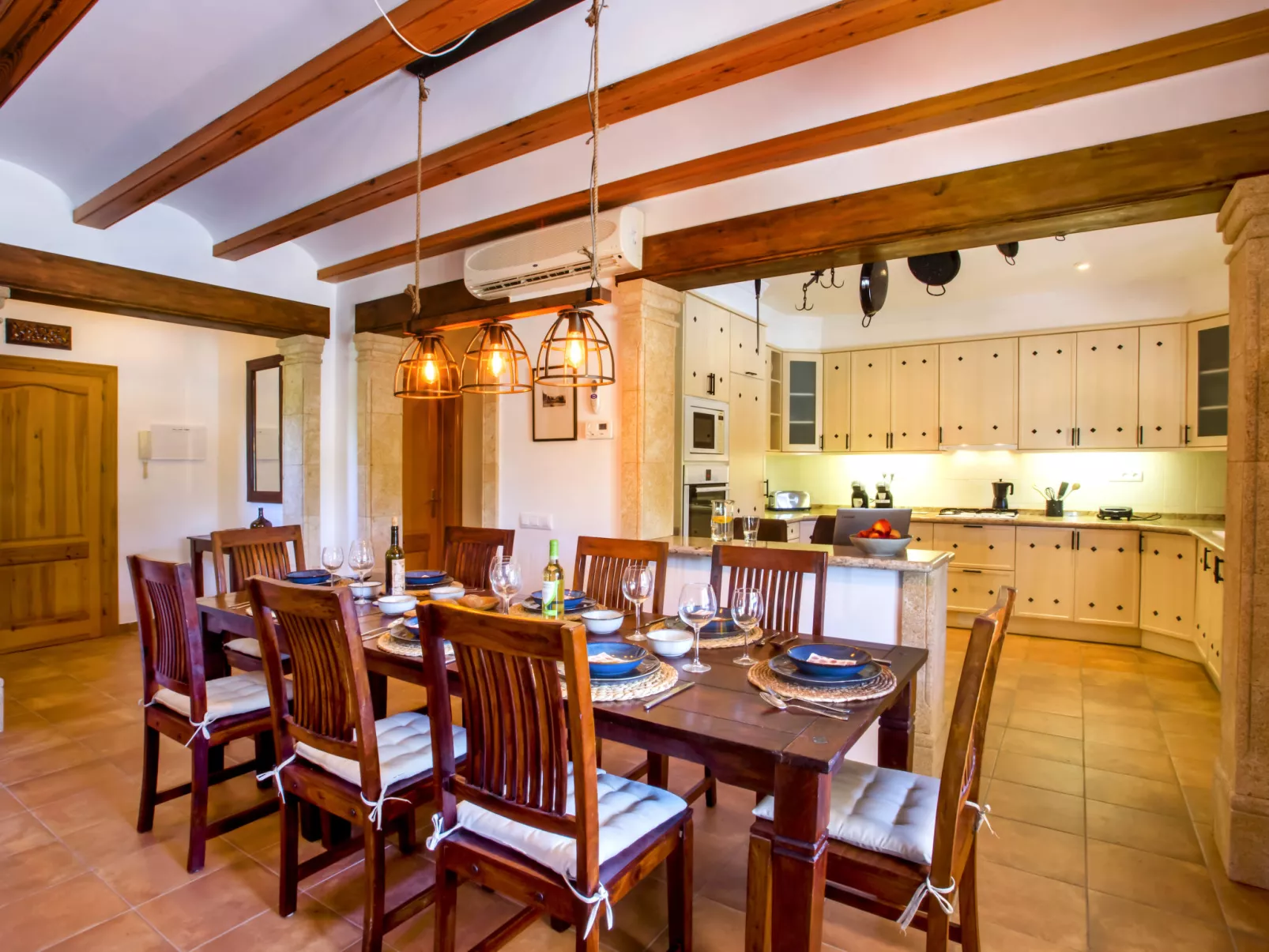 Villa Lantana-Inside