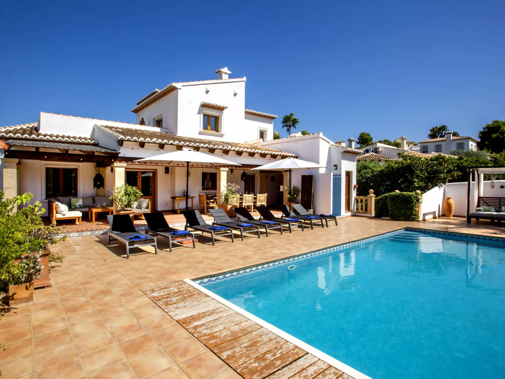 Villa Lantana-Outside