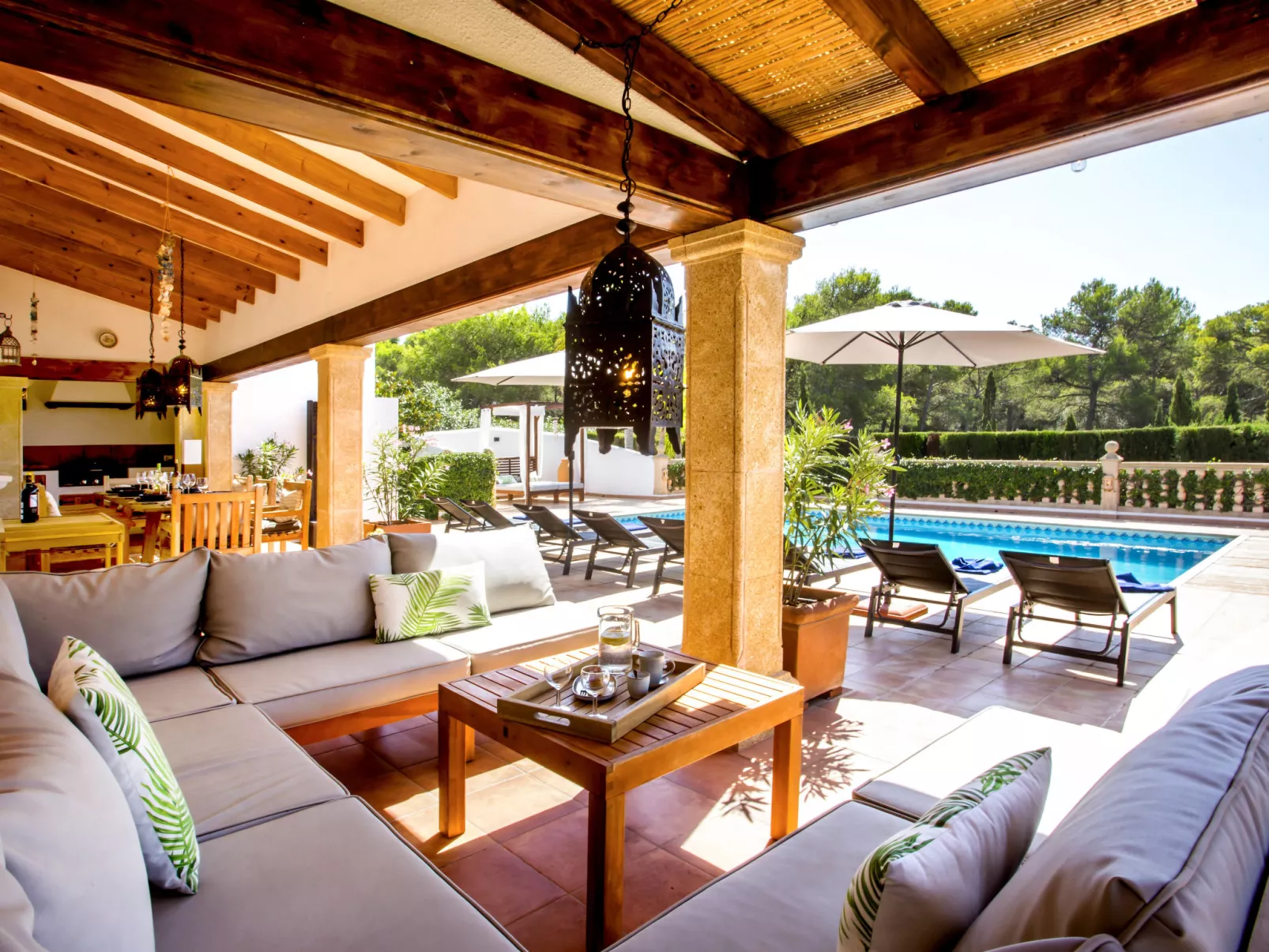 Villa Lantana-Outside