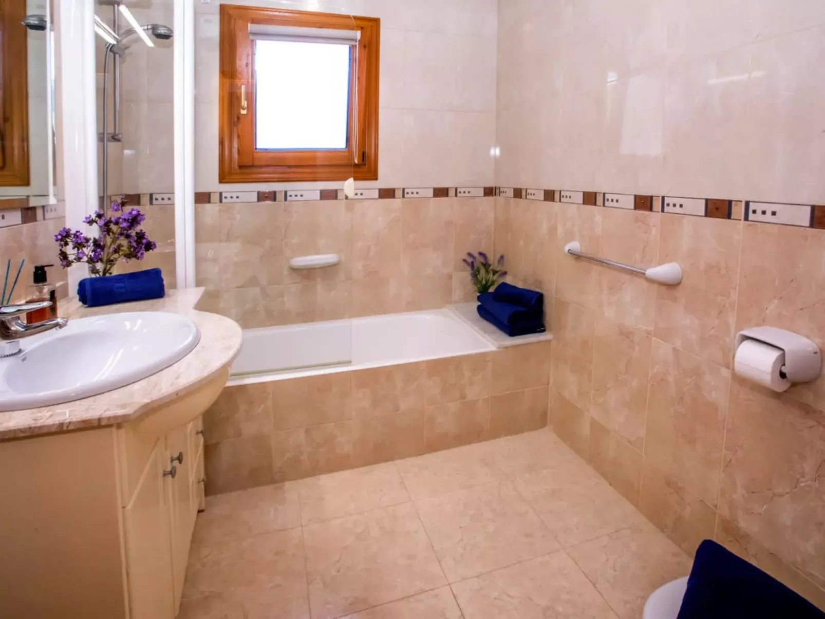 Villa Lantana-Inside