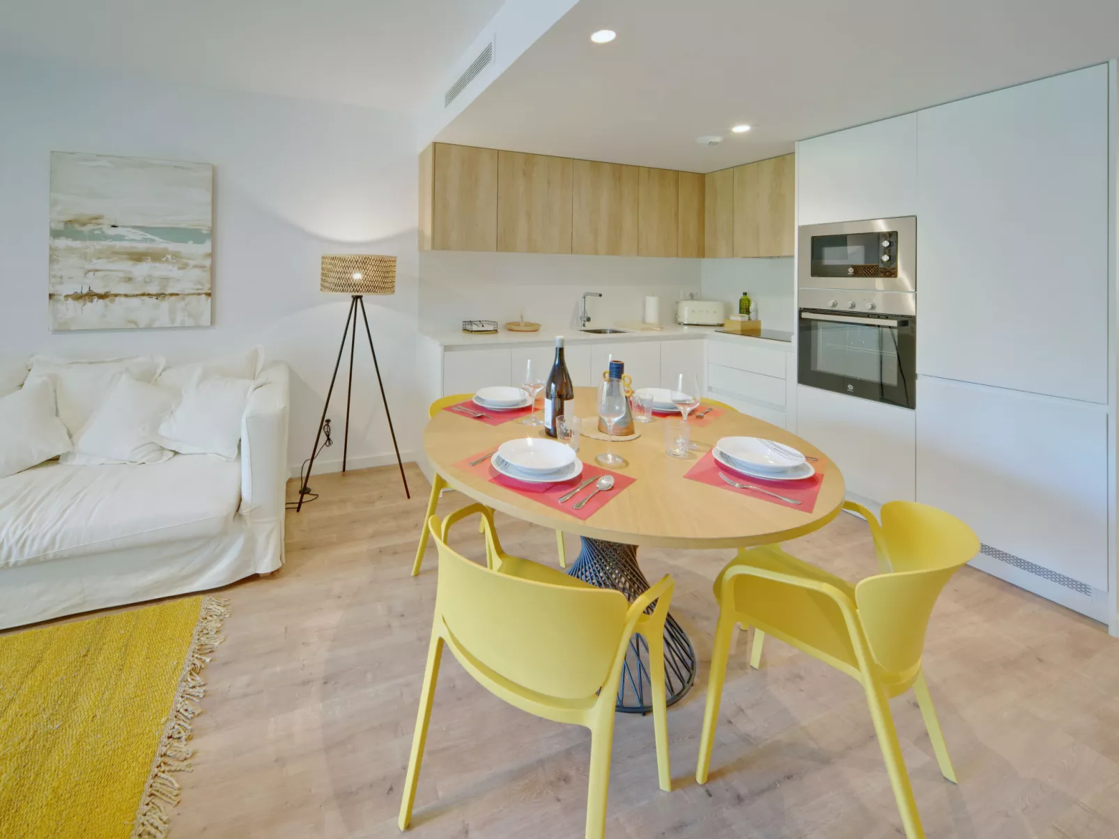 Essential Javea-Inside