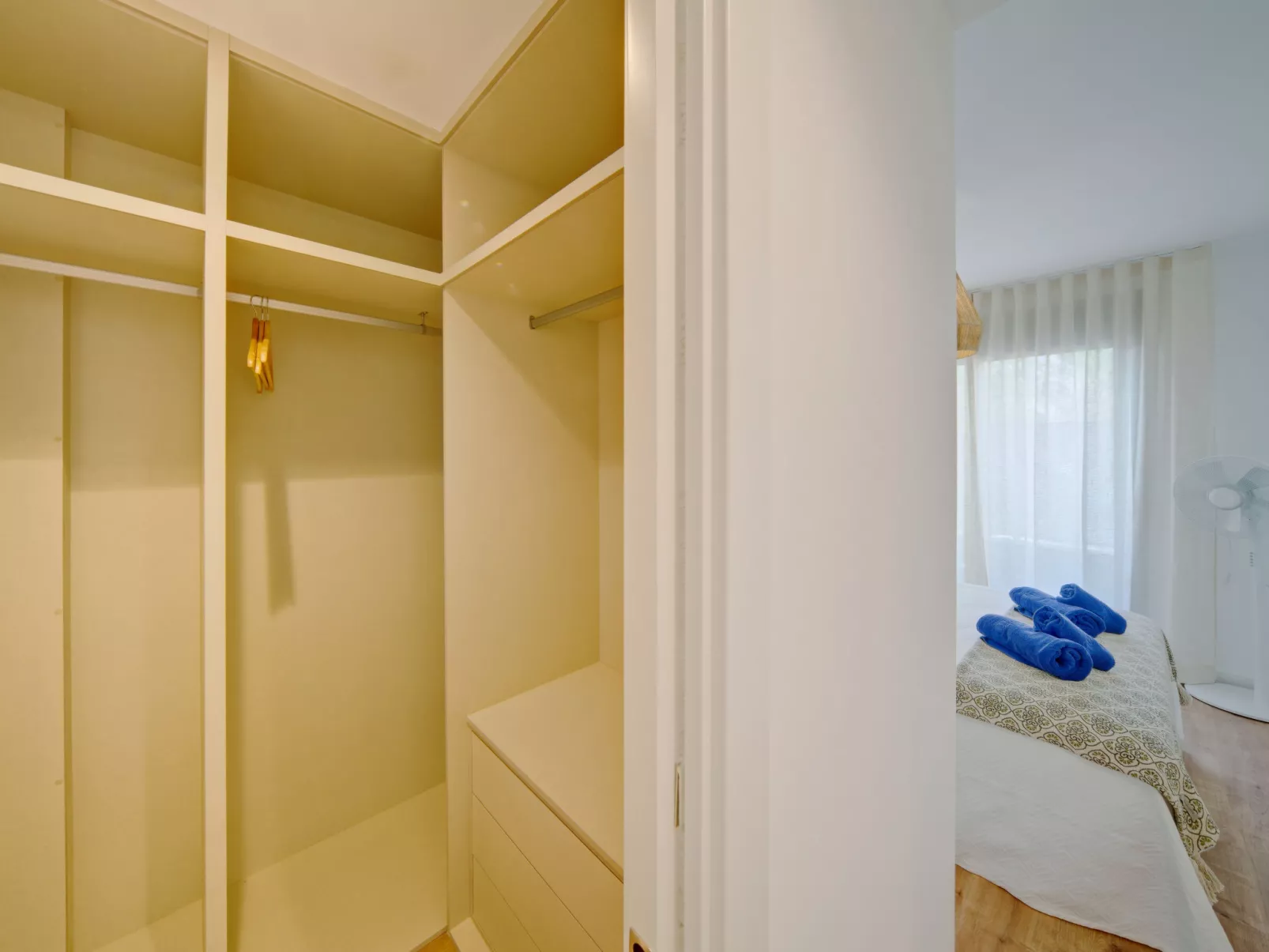 Essential Javea-Inside