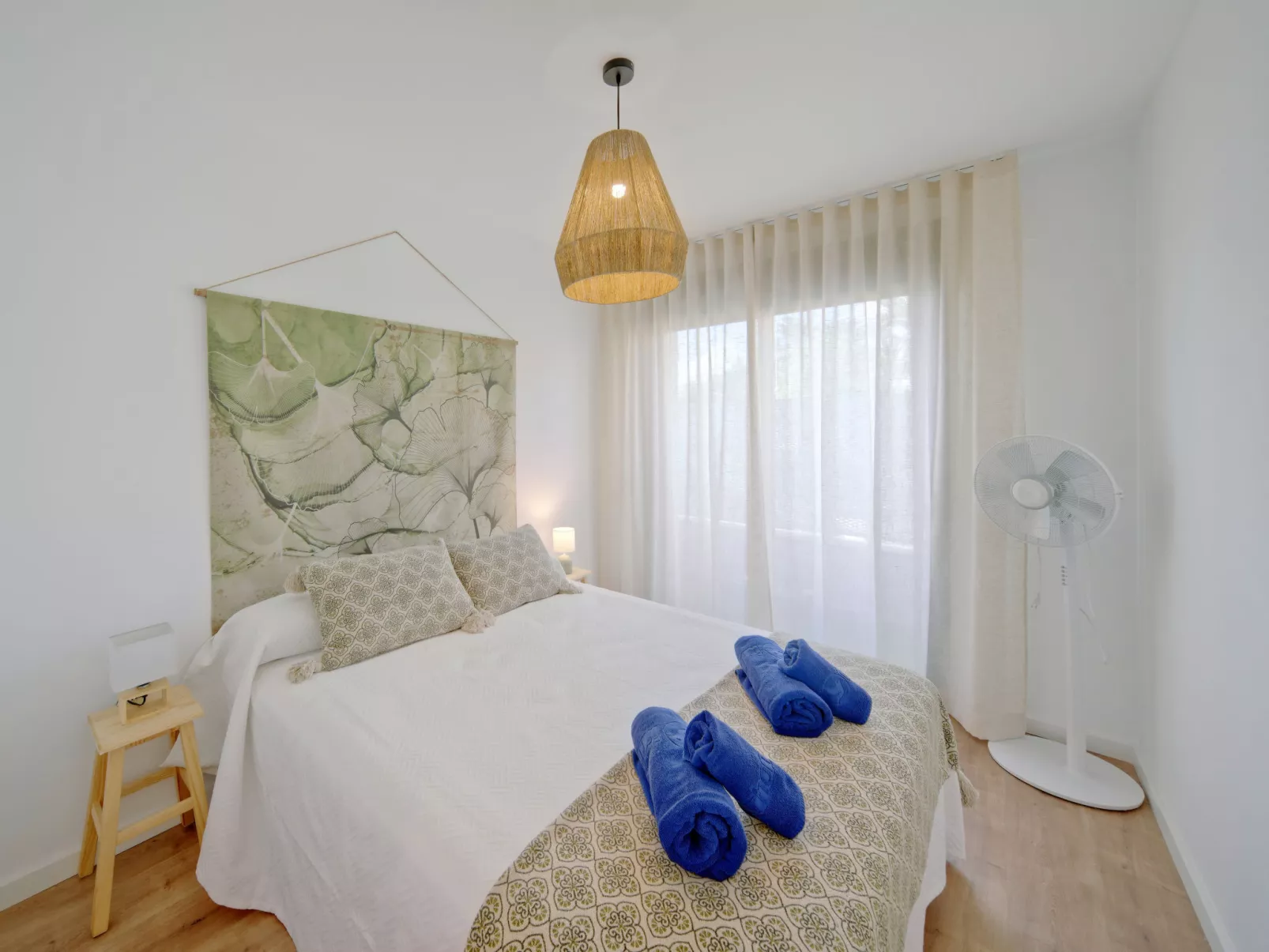 Essential Javea-Inside