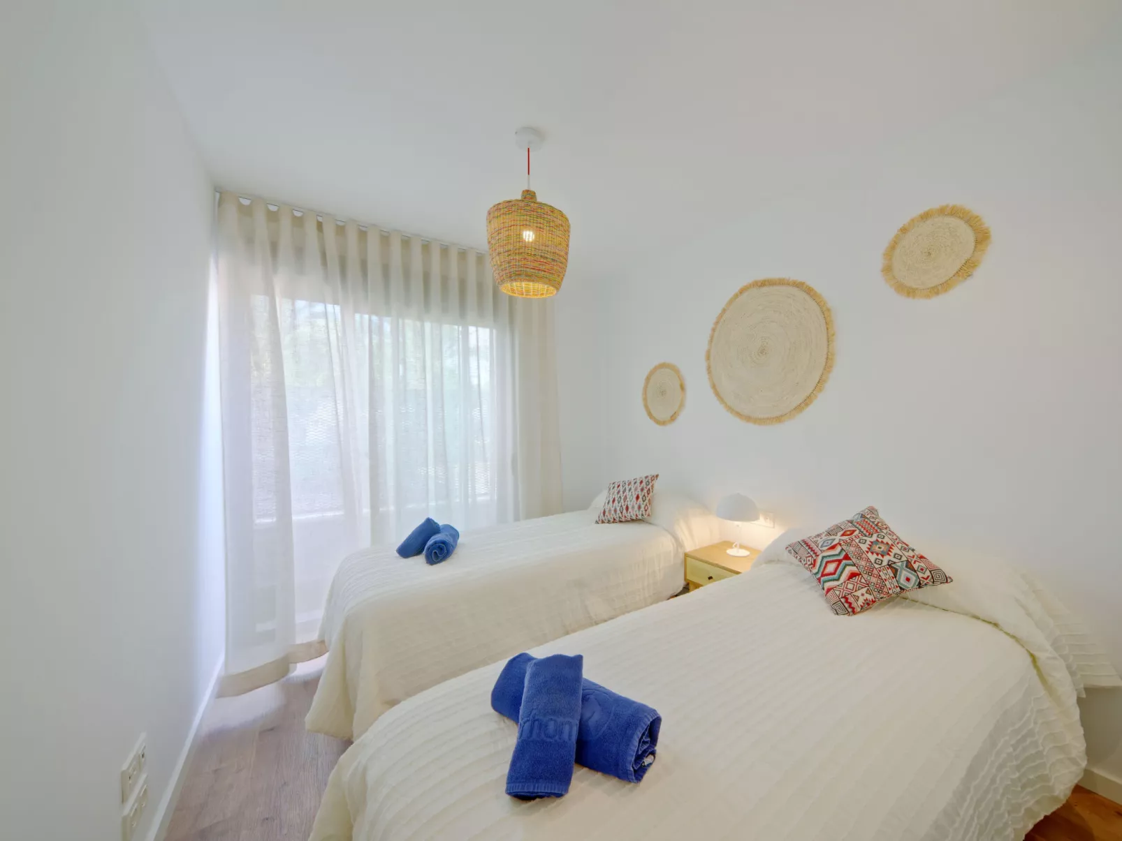 Essential Javea-Inside
