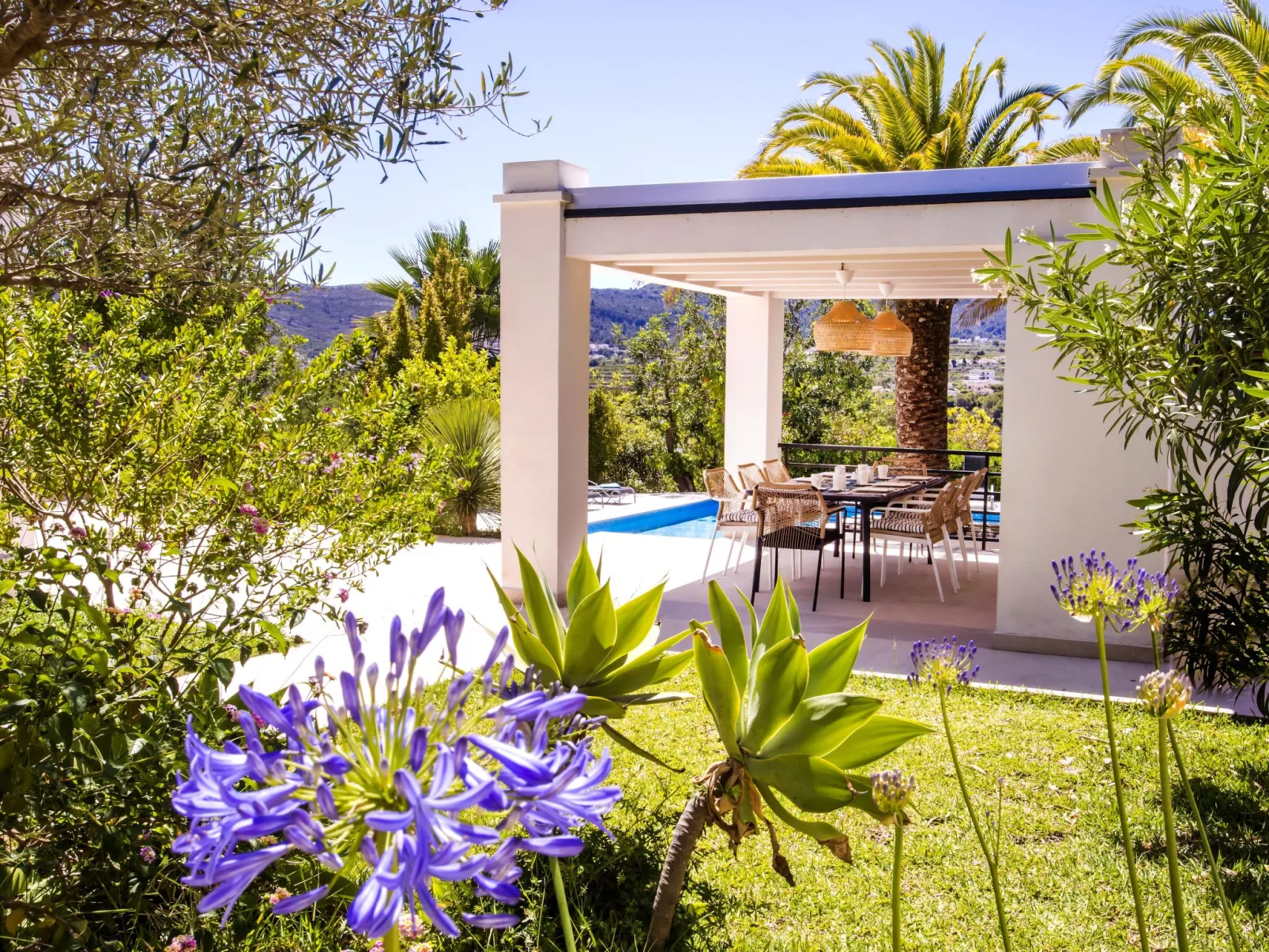 Villa Almandrina-Outside