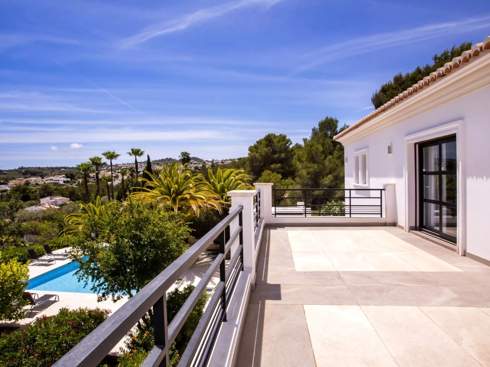Villa Almandrina-Outside