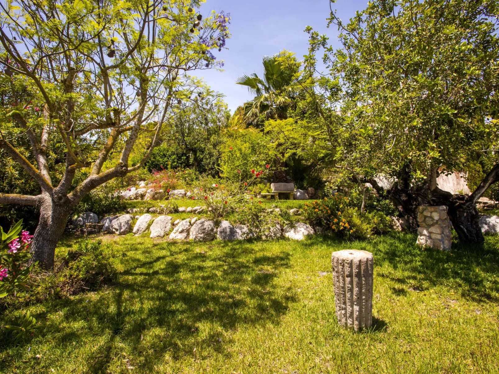 Villa Almandrina-Outside