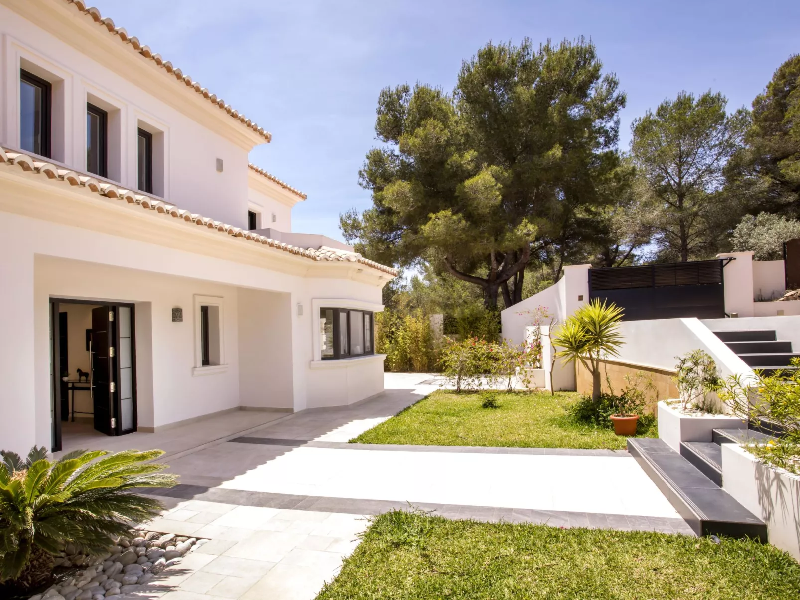 Villa Almandrina-Outside