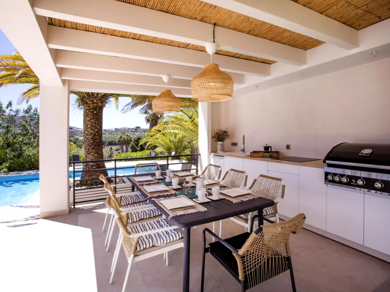 Villa Almandrina-Outside