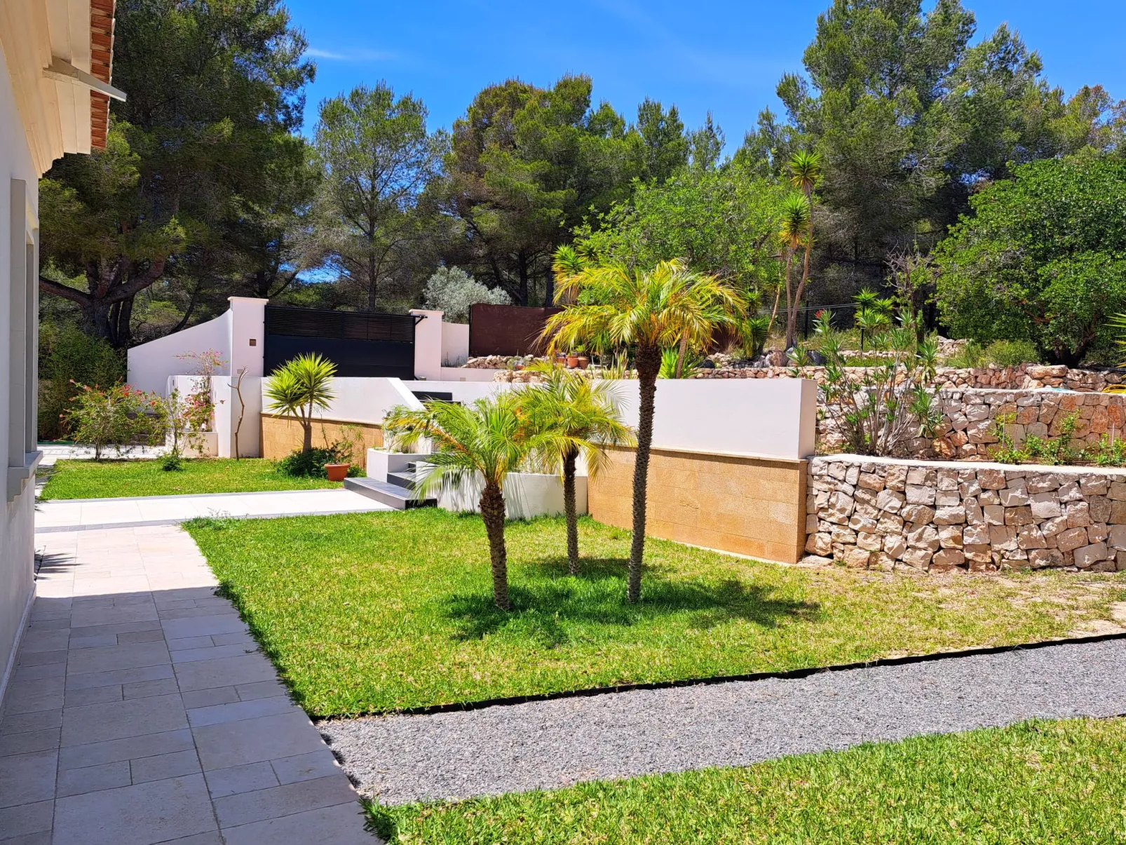 Villa Almandrina-Outside