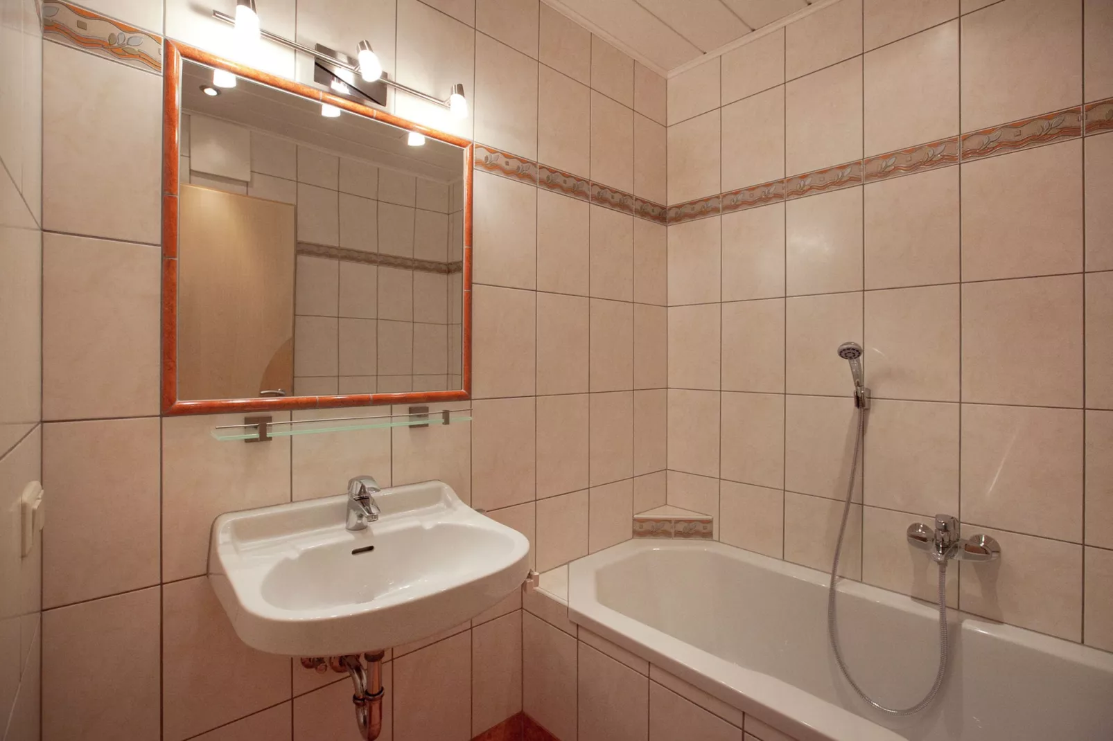 Appartment Roswitha-Bathroom