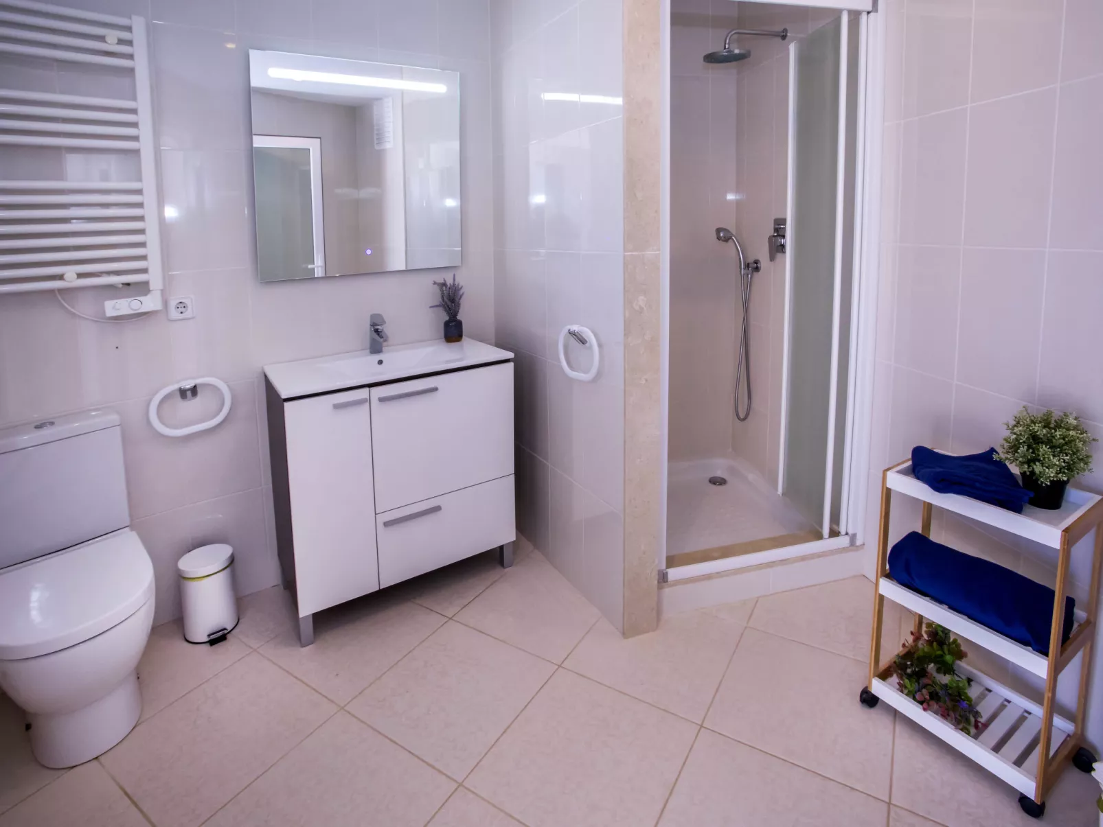 Villa Alta Vista-Inside