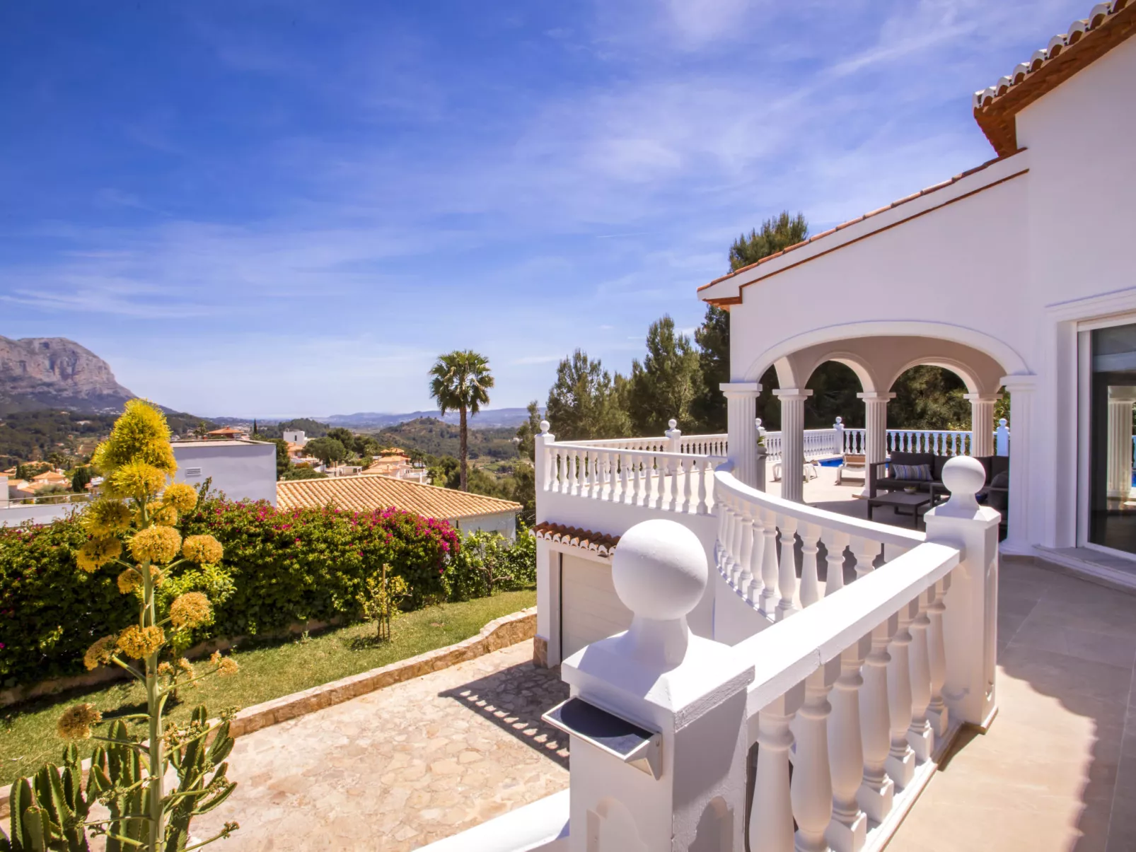 Villa Alta Vista-Outside