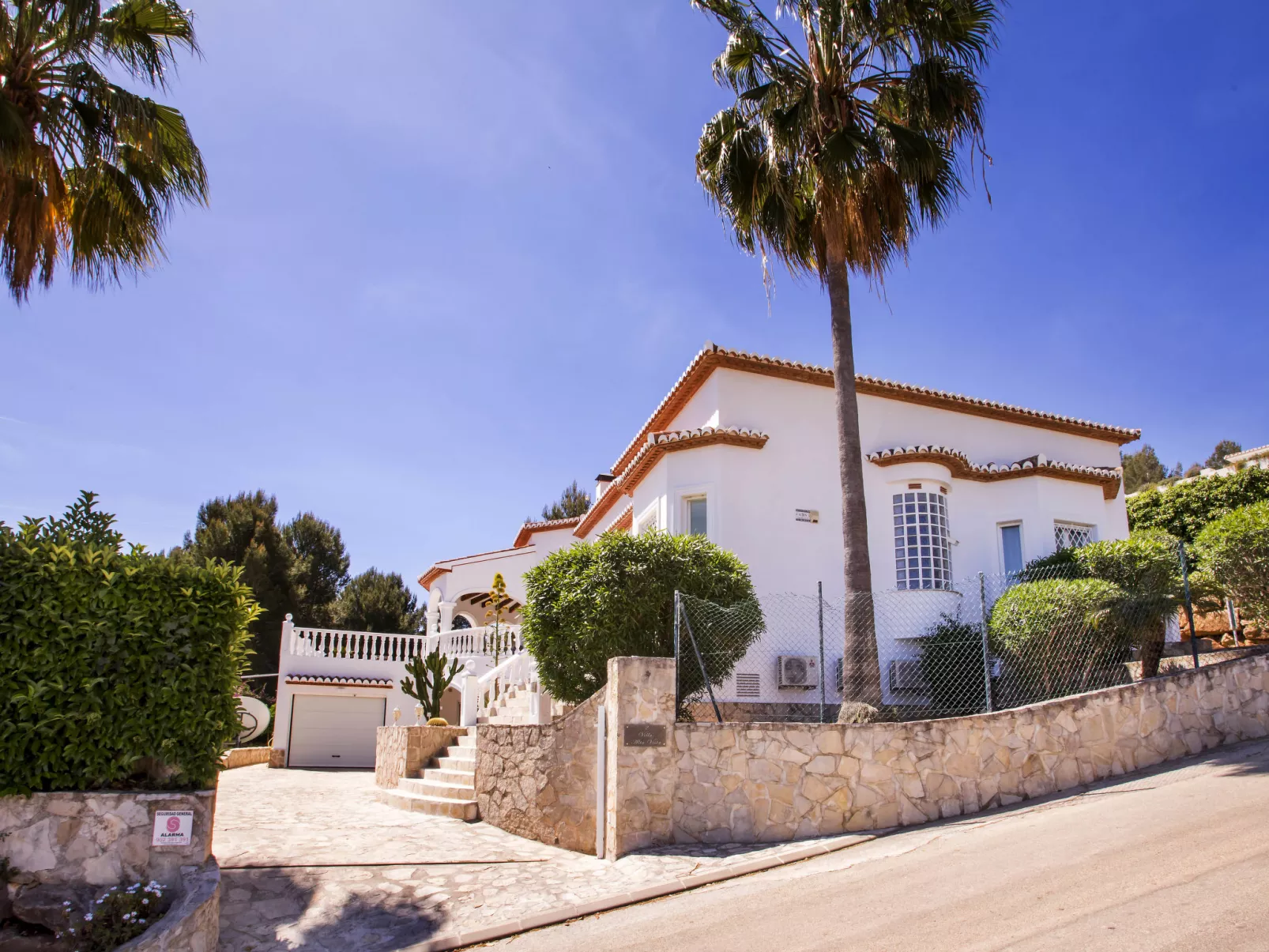 Villa Alta Vista-Outside