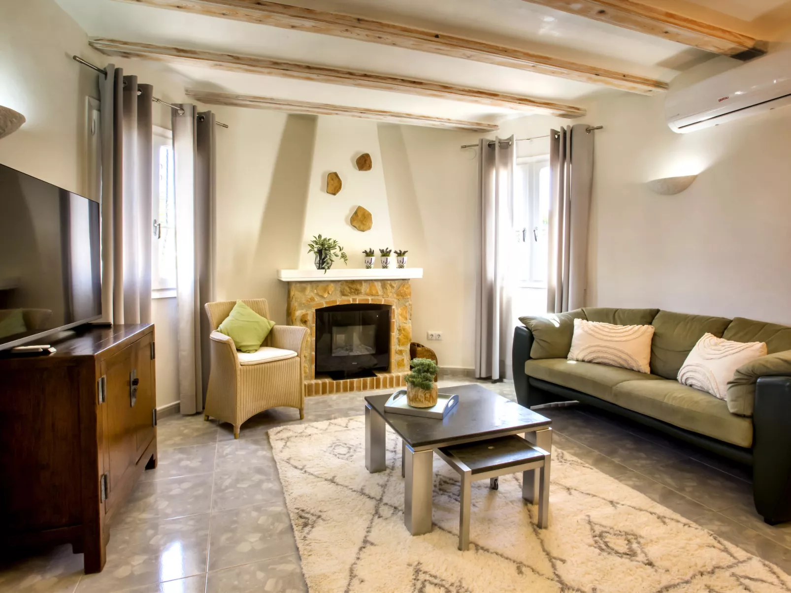 Villa Passera-Inside
