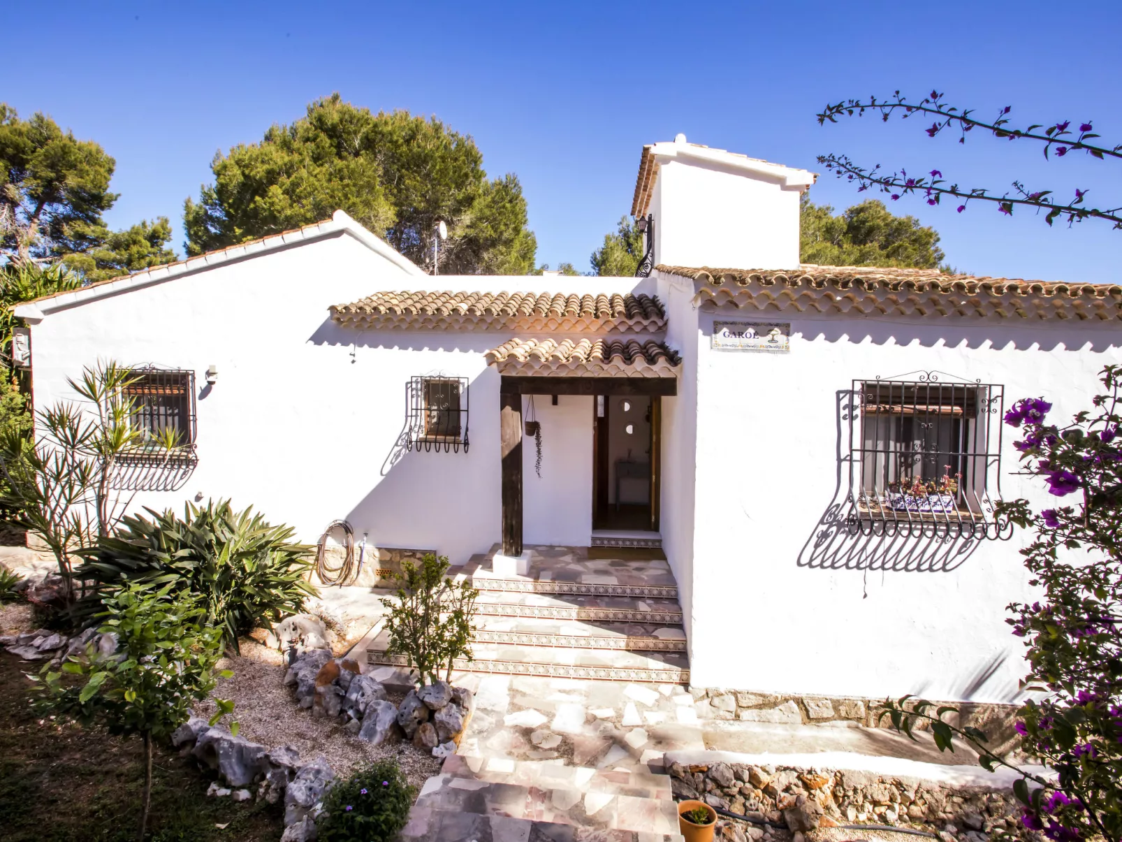 Garoe Villa-Outside