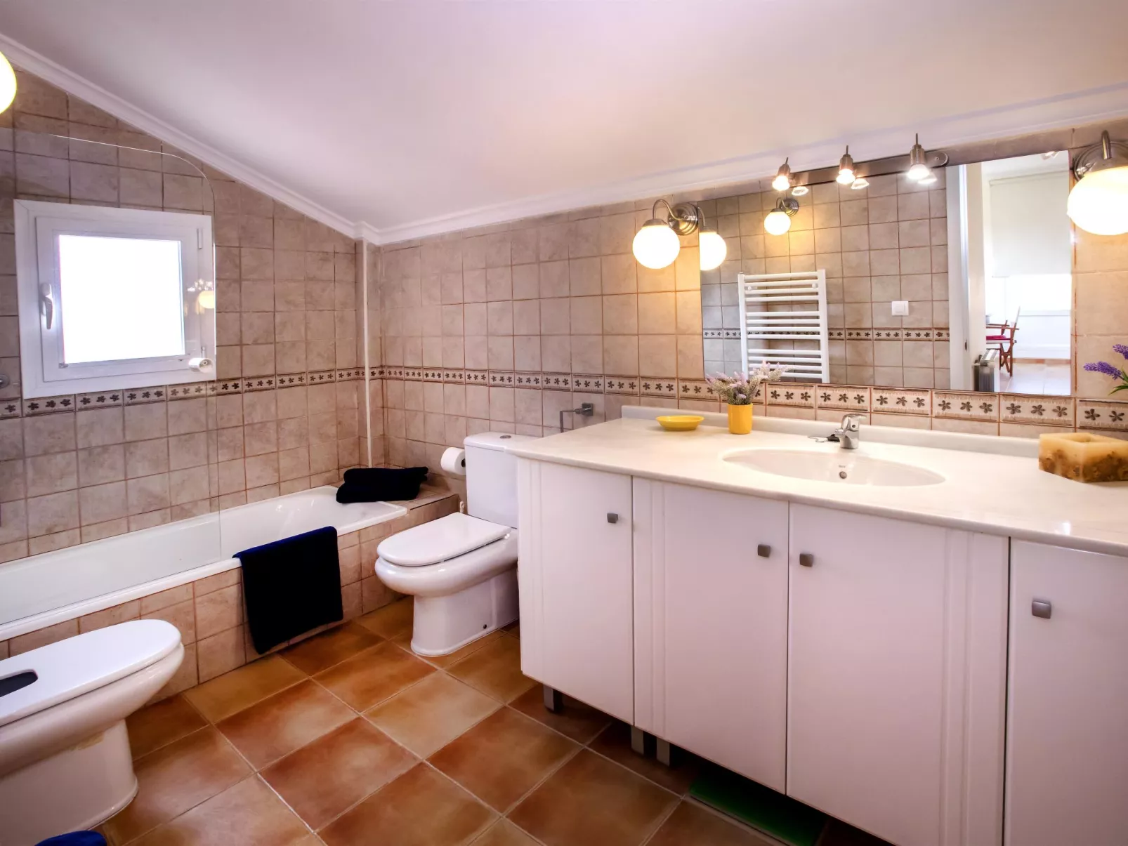Casa Larauri Oliva Nova-Inside