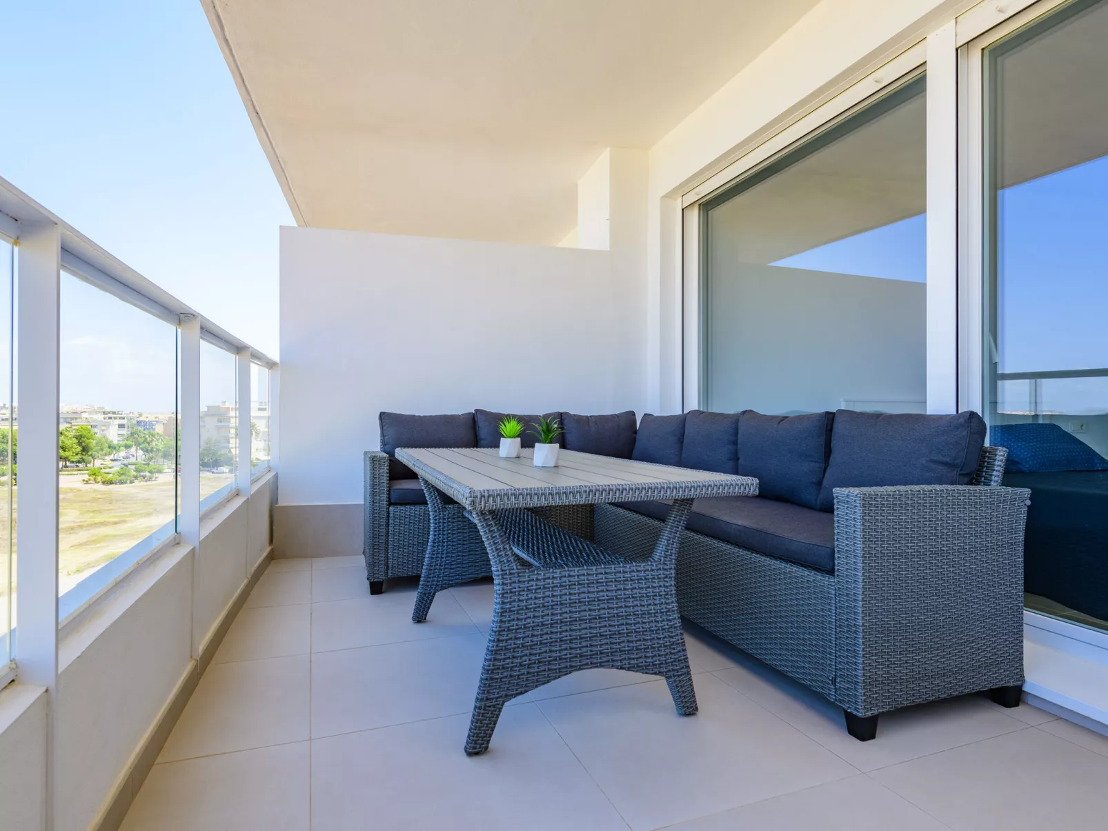 Gran Canet-Outside