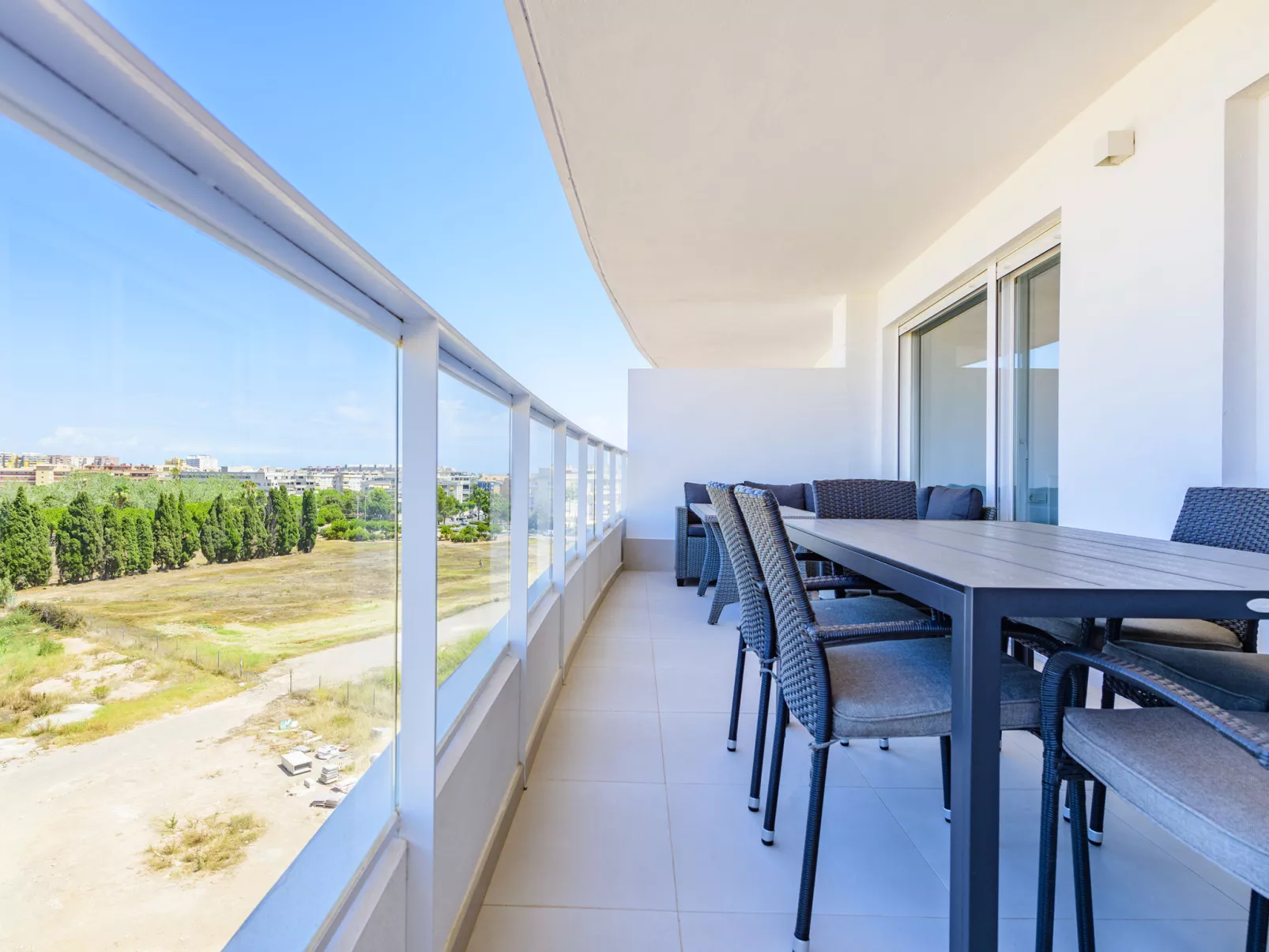 Gran Canet-Outside