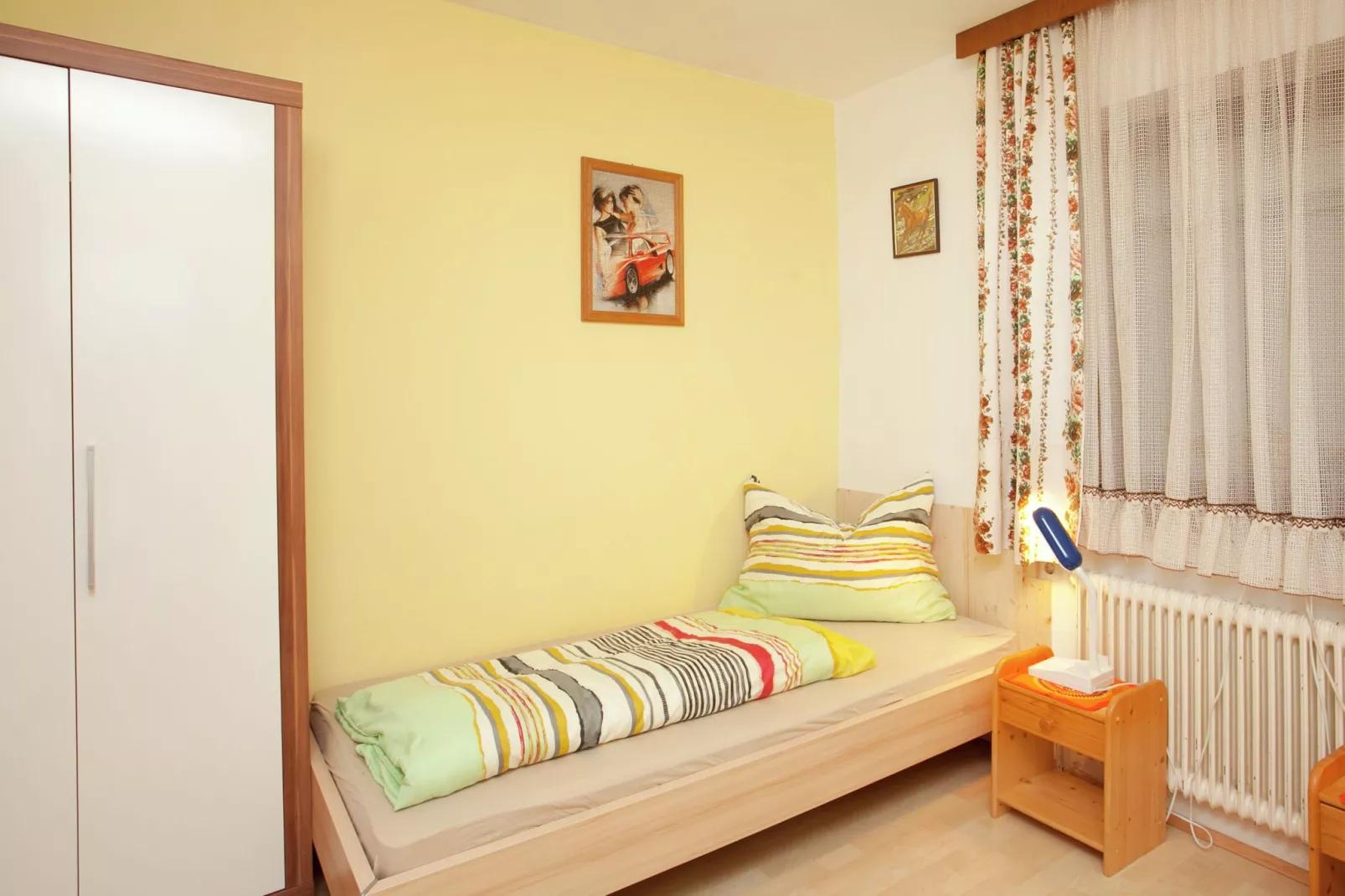 Mohr-Bedroom
