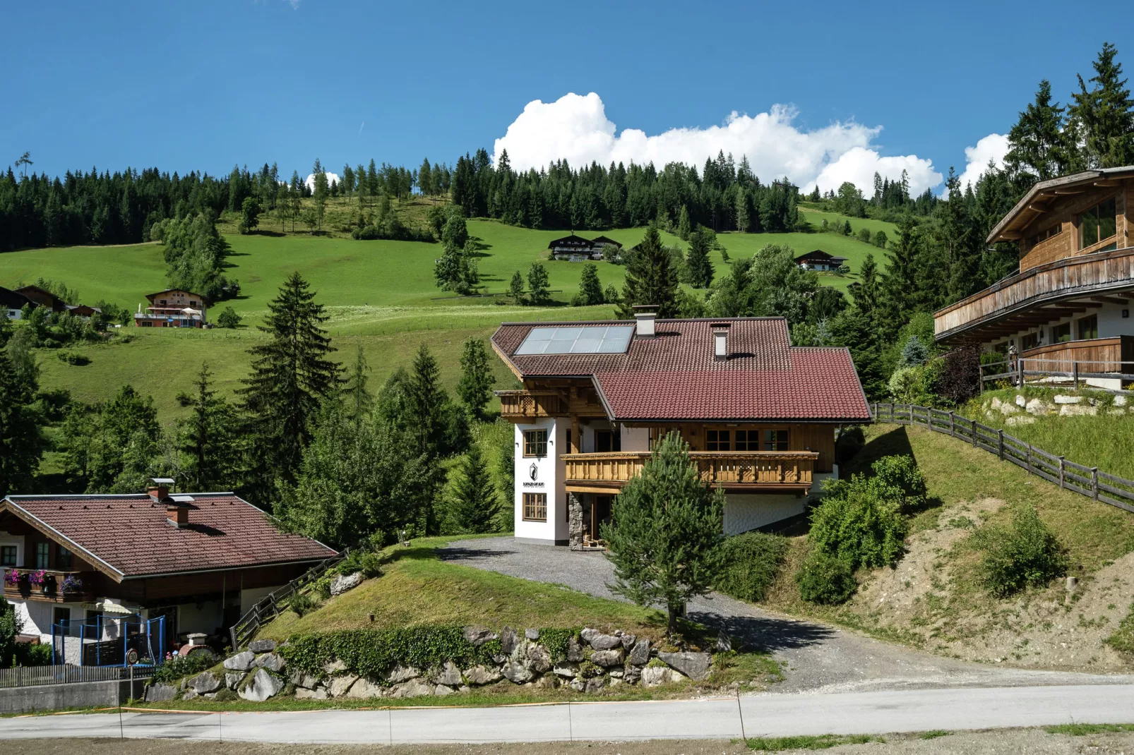 Chalet Lodge of Joy-Exterior summer