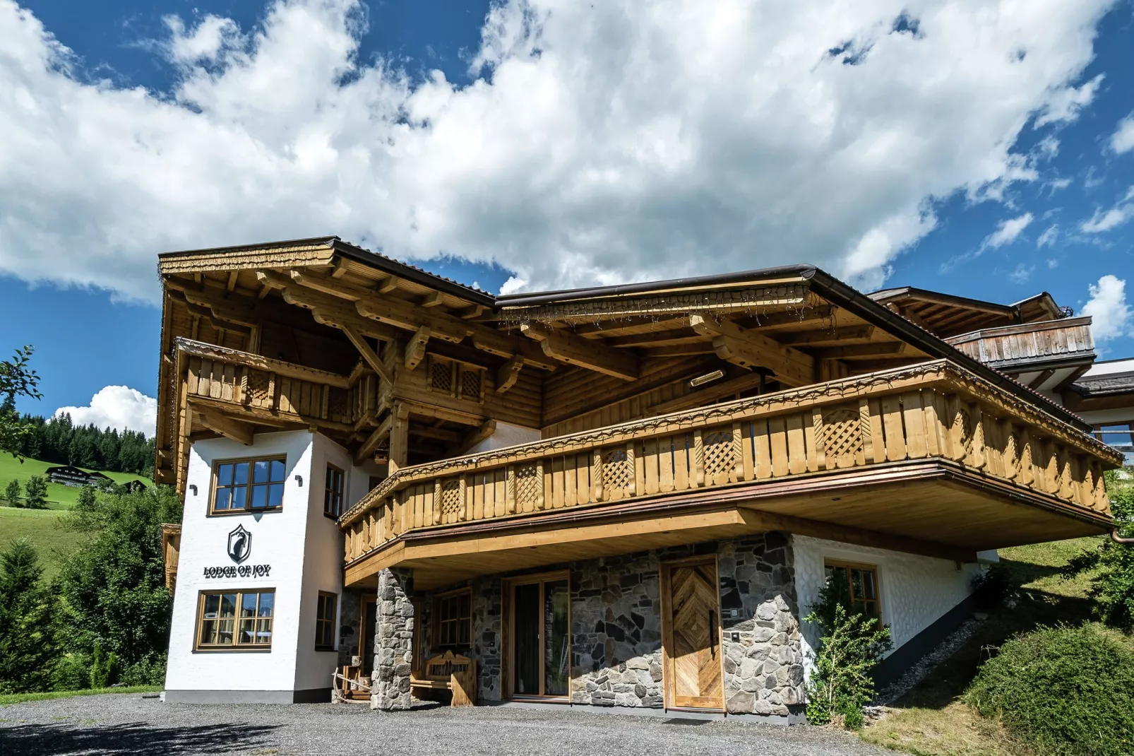 Chalet Lodge of Joy-Exterior summer