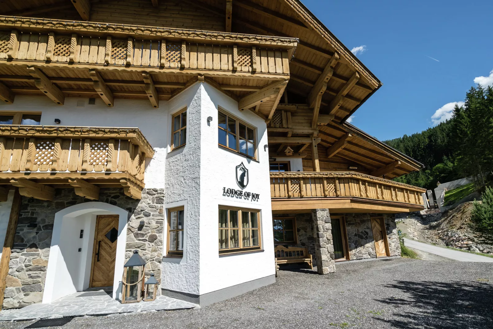 Chalet Lodge of Joy-Exterior summer
