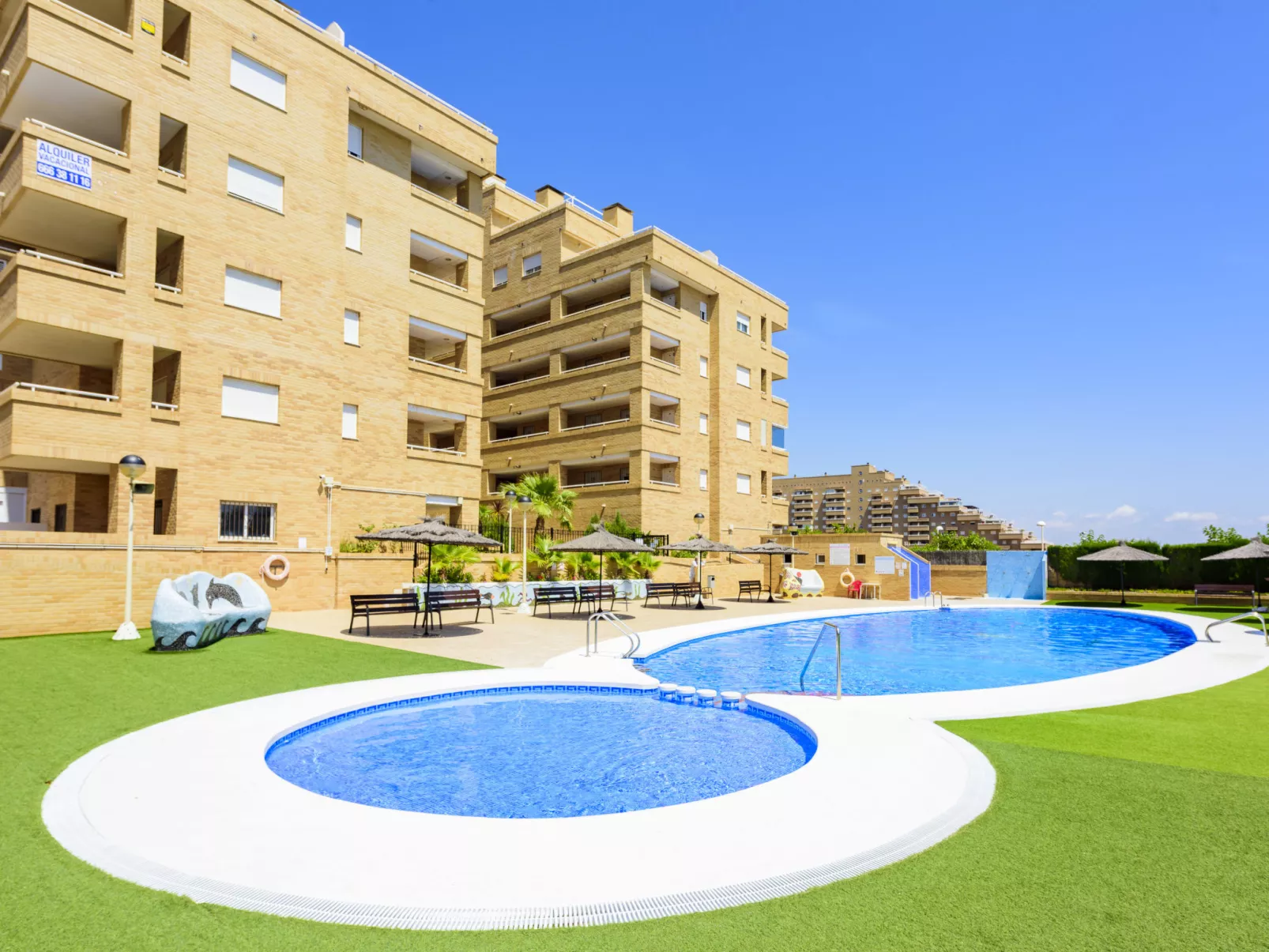 Costa Azahar II-Outside