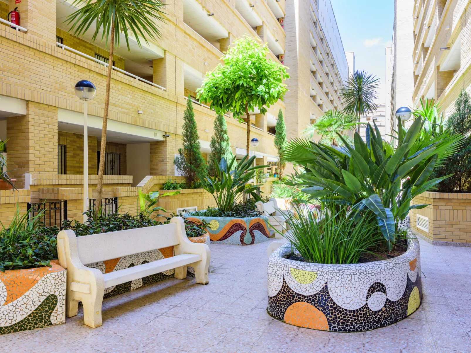 Costa Azahar II-Outside