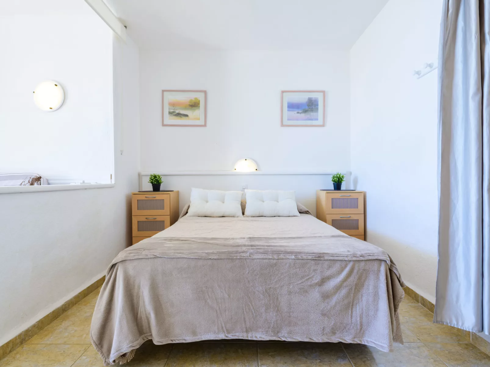 Eurhostal - Seaview-Drinnen