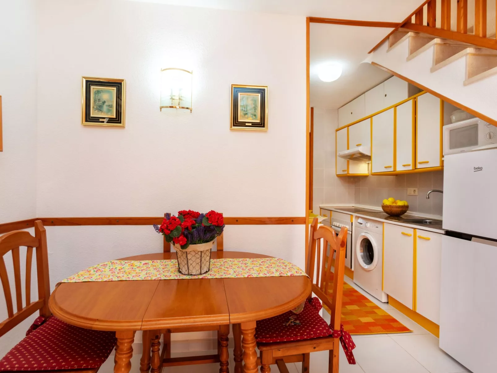 Montalt IX-Inside