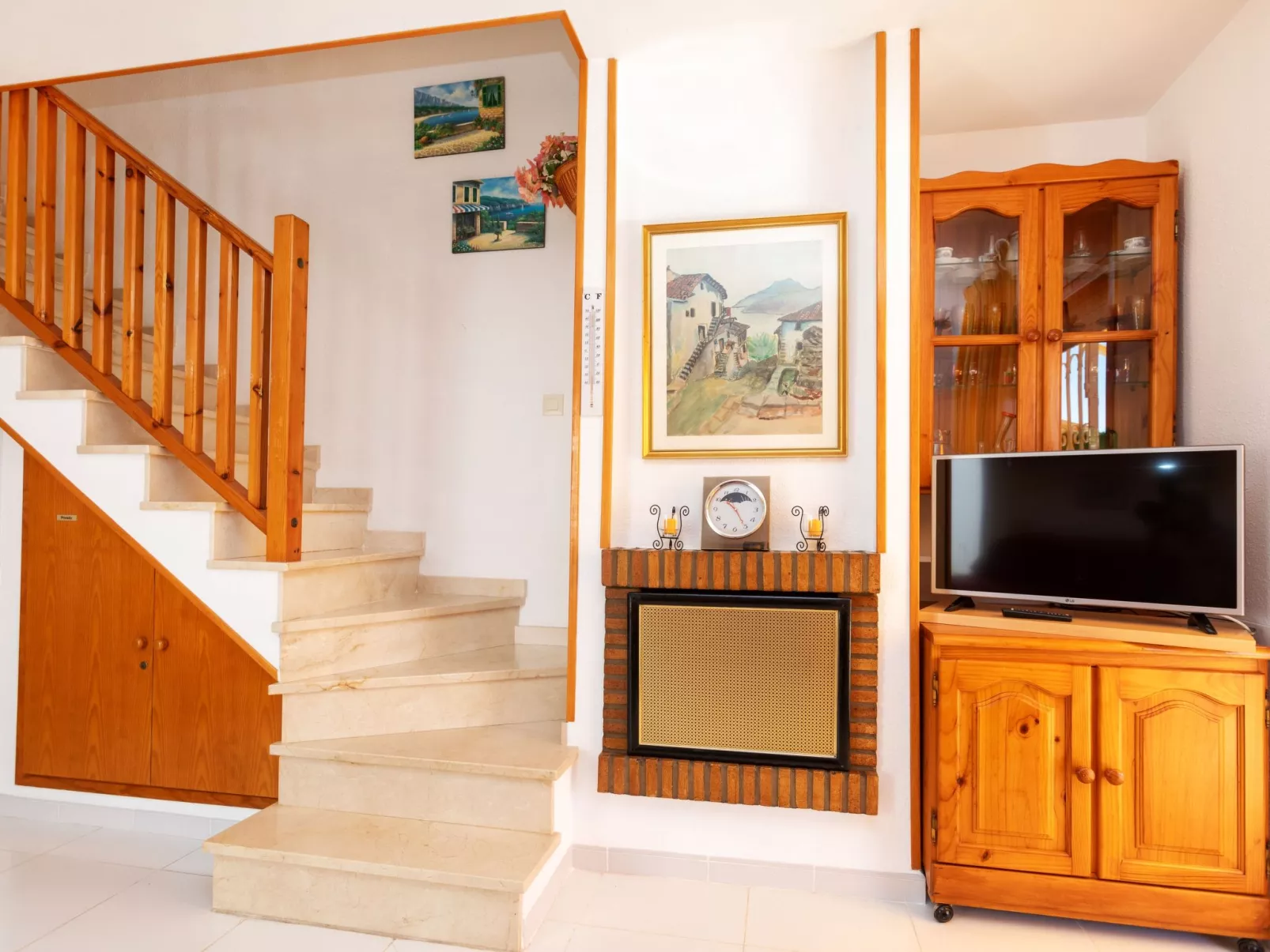 Montalt IX-Inside