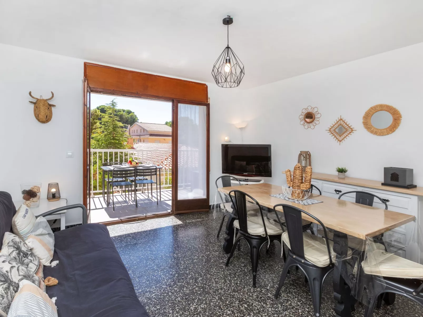 Edificio Beausoleil-Inside