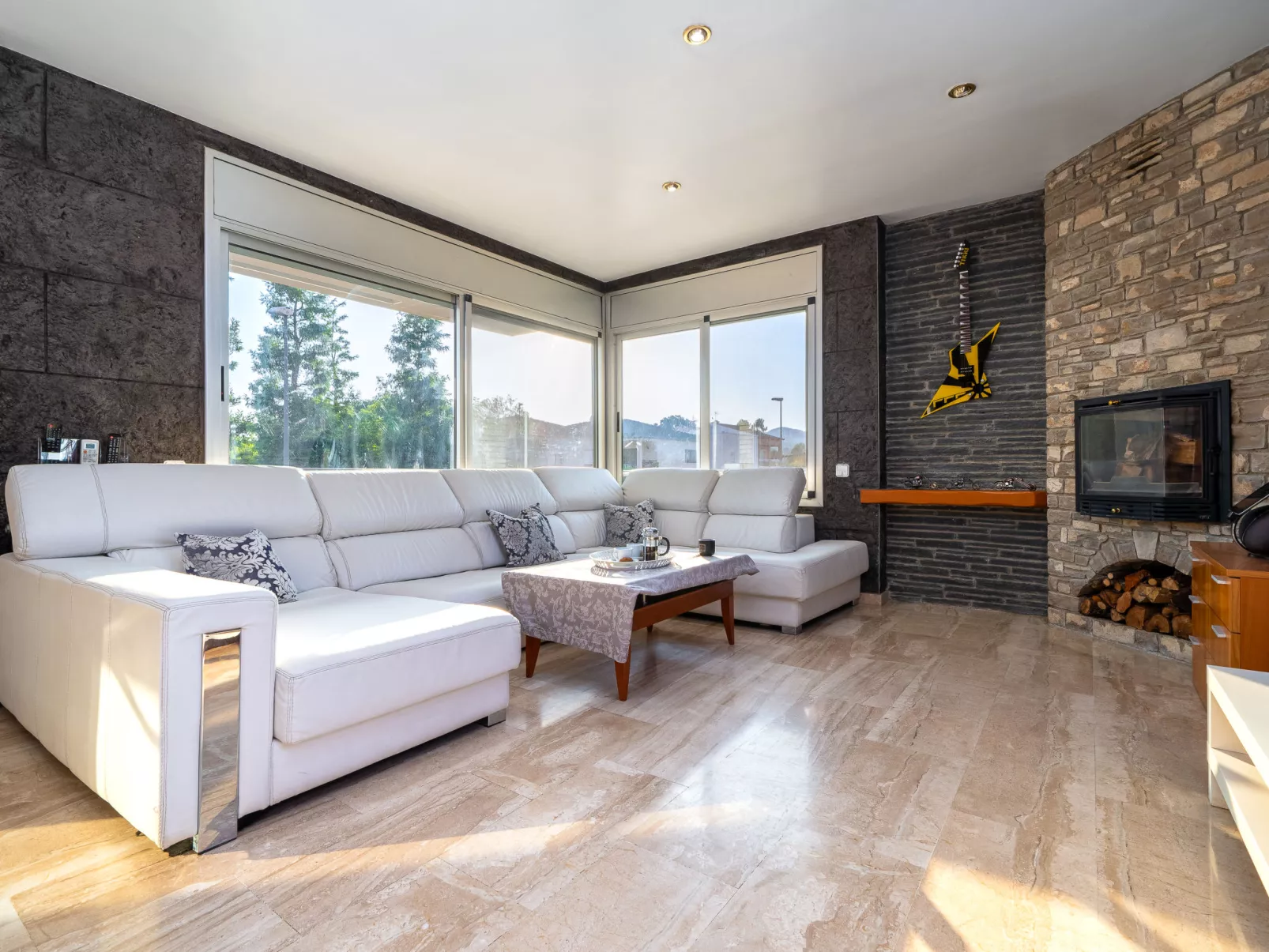 Villa Luxury Rock Tirri-Inside