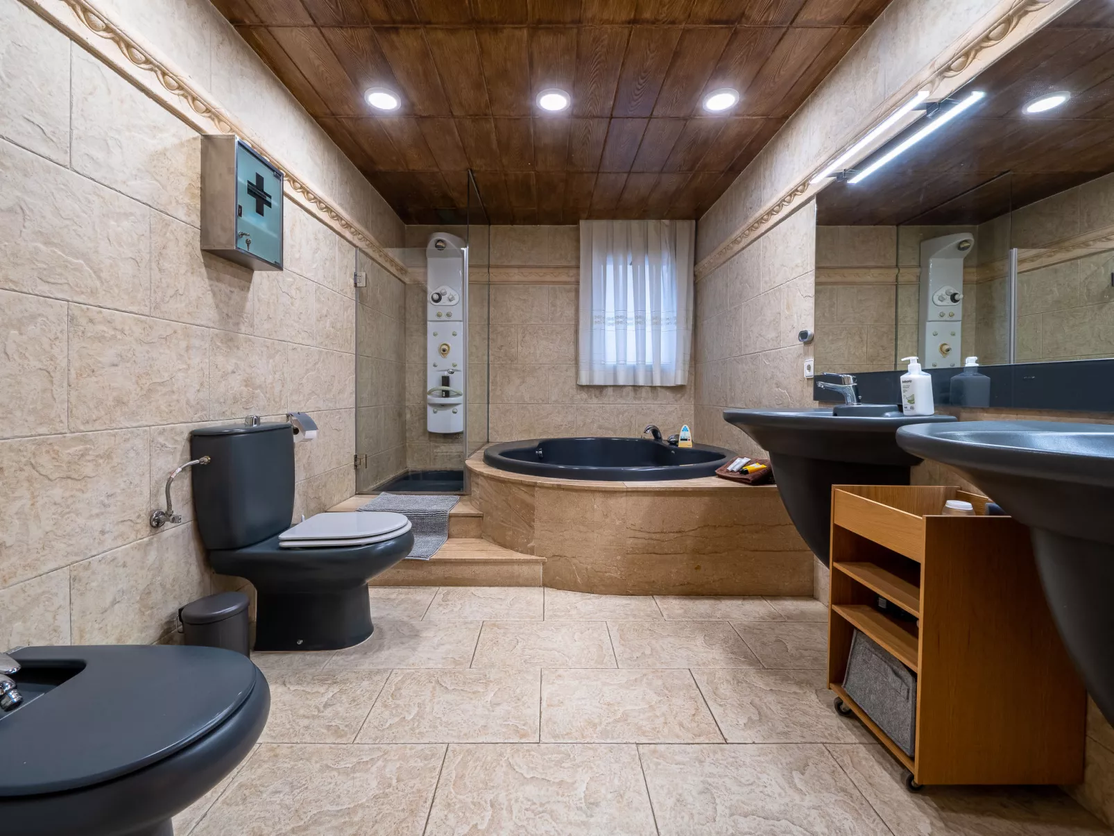 Villa Luxury Rock Tirri-Inside