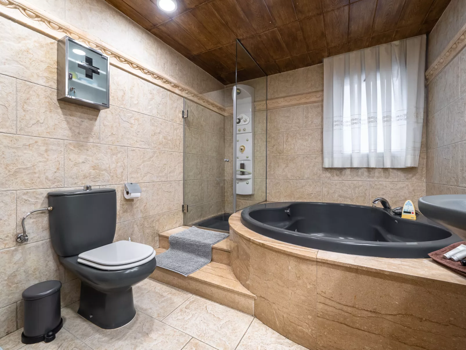 Villa Luxury Rock Tirri-Inside