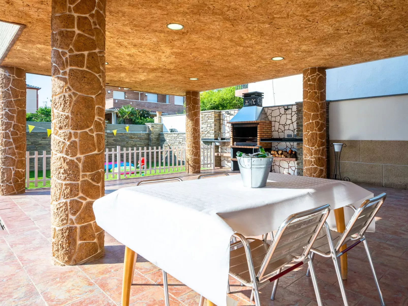 Villa Luxury Rock Tirri-Outside