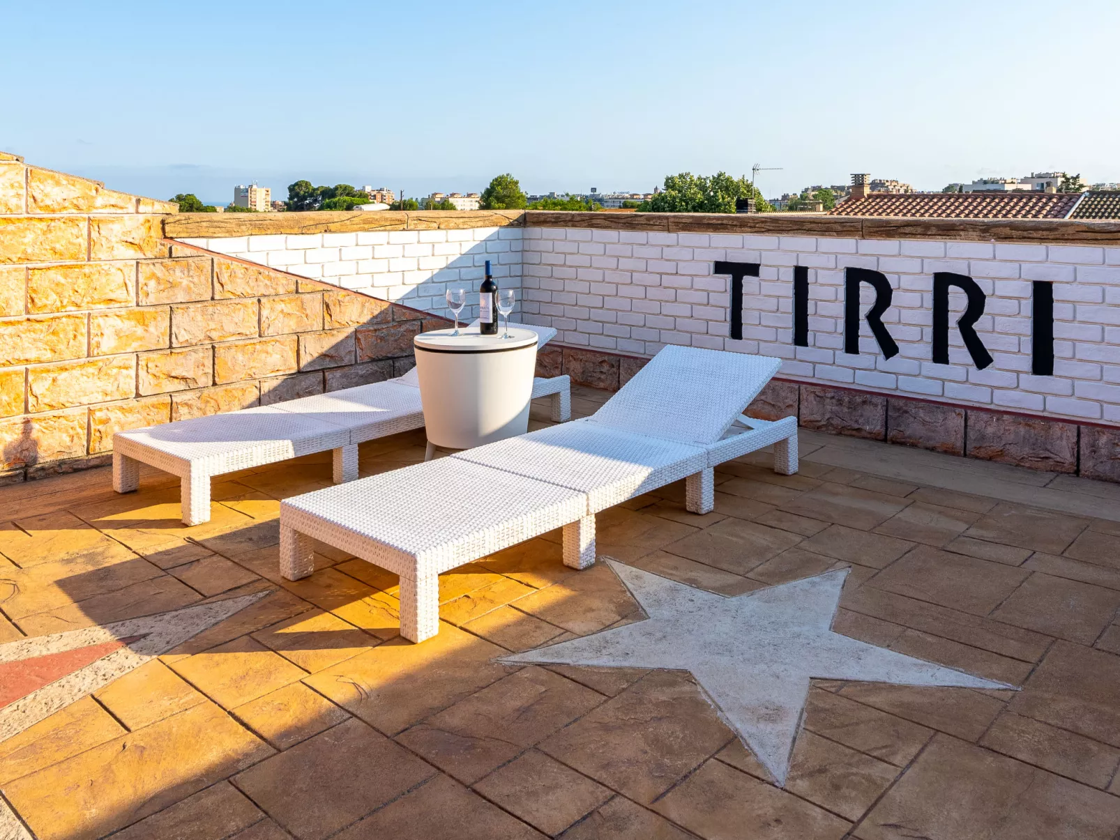 Villa Luxury Rock Tirri-Outside