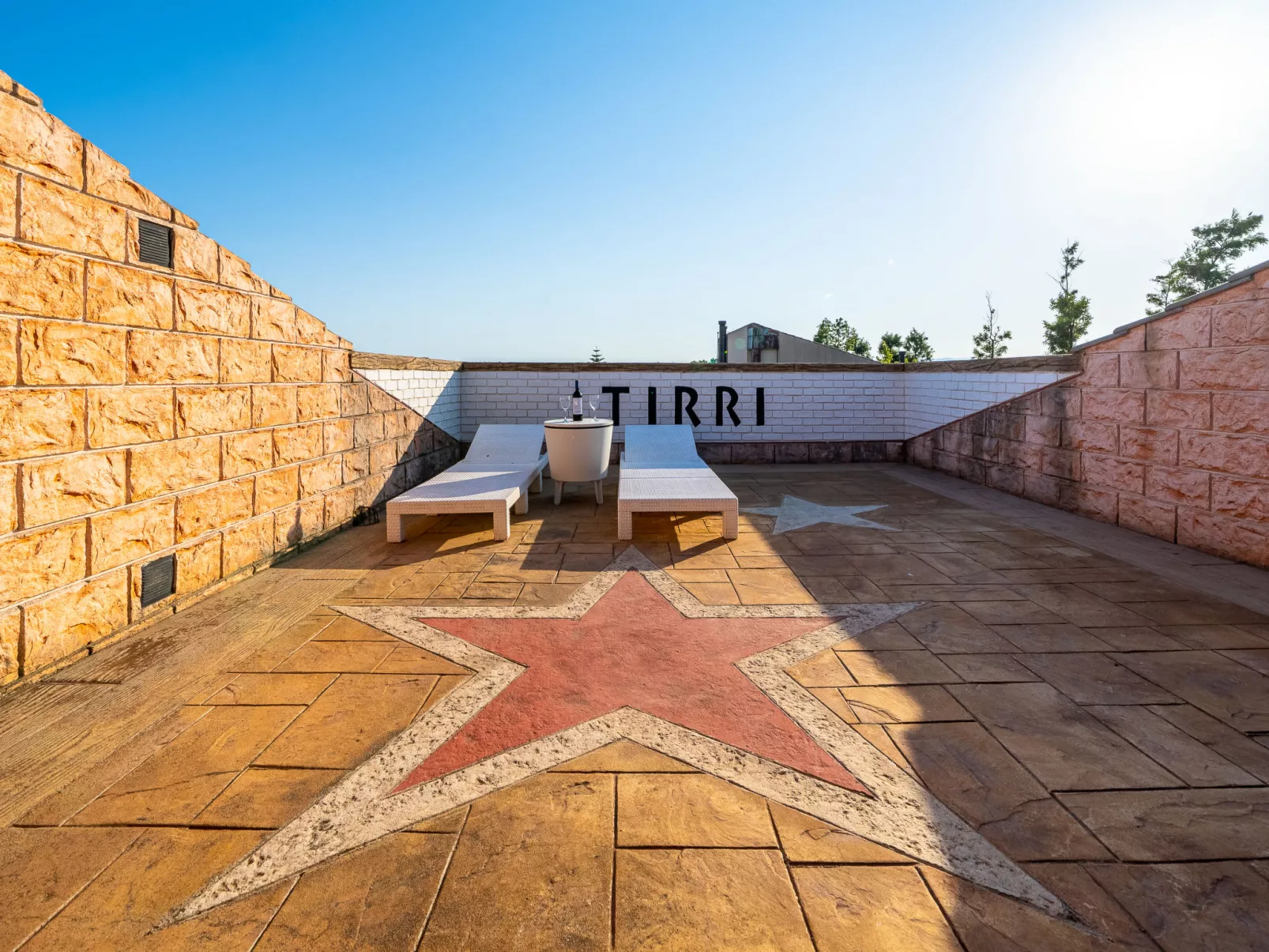 Villa Luxury Rock Tirri-Outside