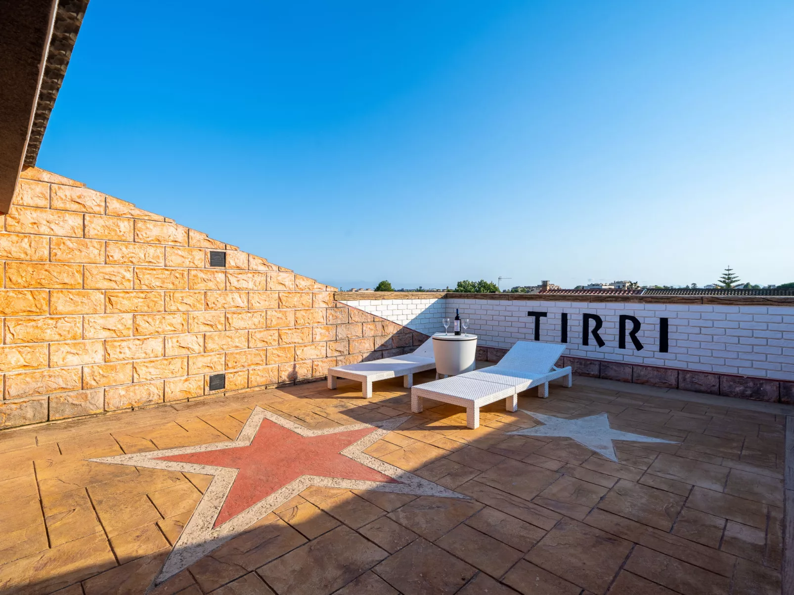 Villa Luxury Rock Tirri-Outside