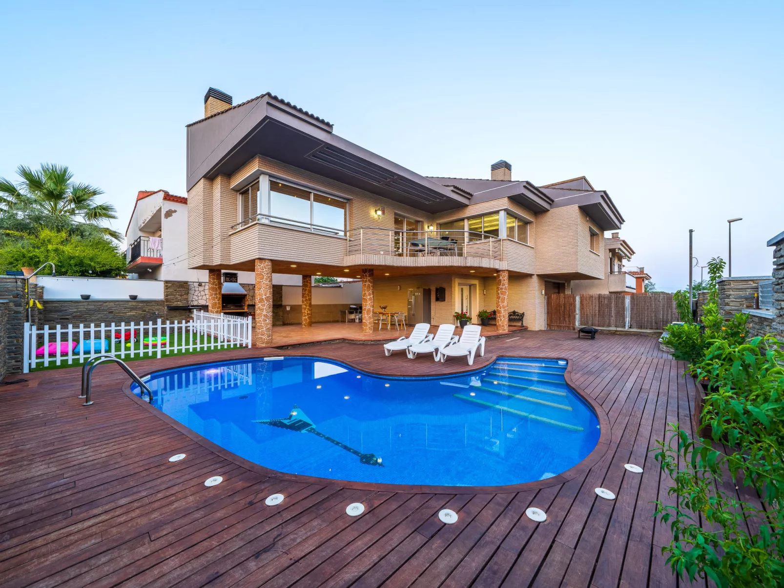Villa Luxury Rock Tirri-Outside