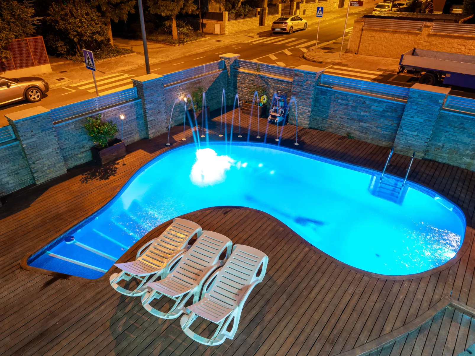 Villa Luxury Rock Tirri-Outside