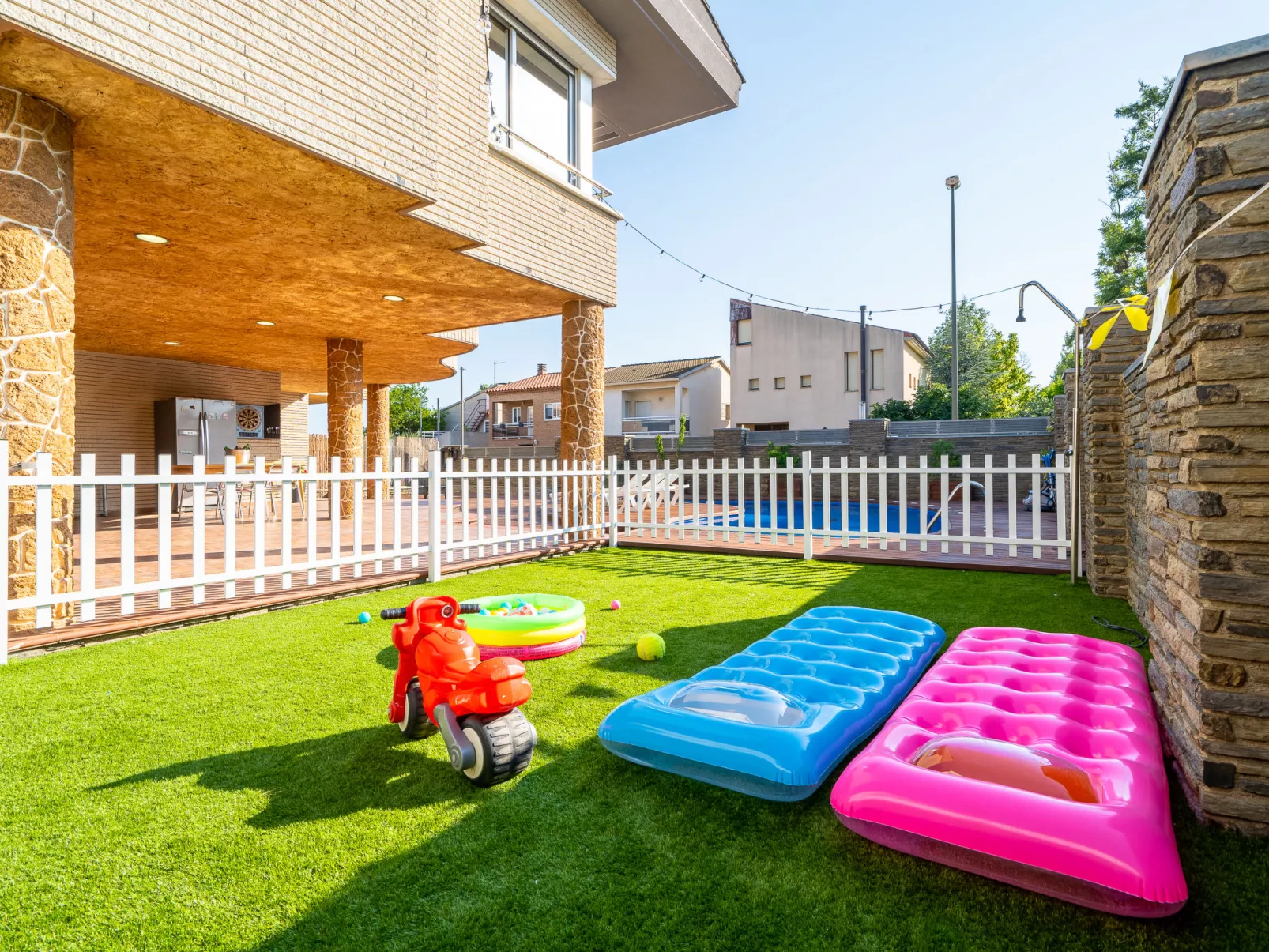 Villa Luxury Rock Tirri-Outside