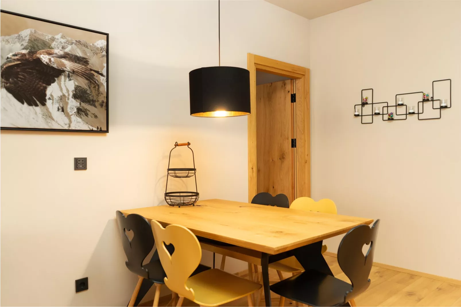 Heimat 1495 Arlberg-Dining room