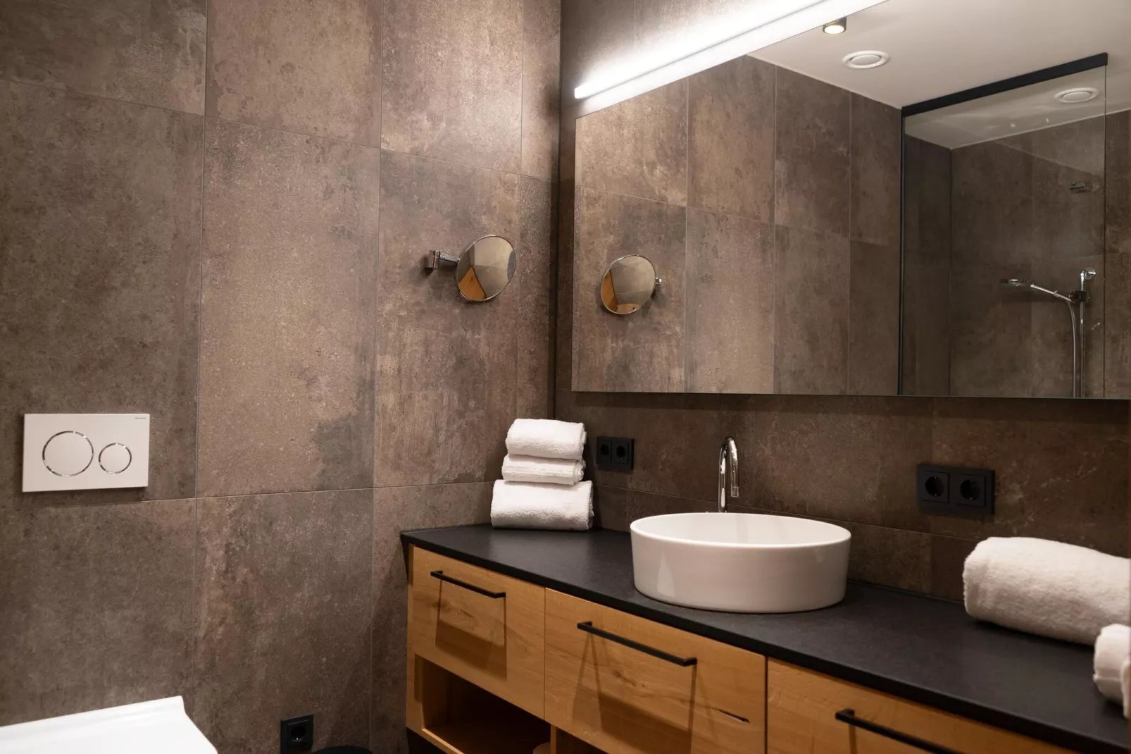 Heimat 1495 Arlberg-Bathroom