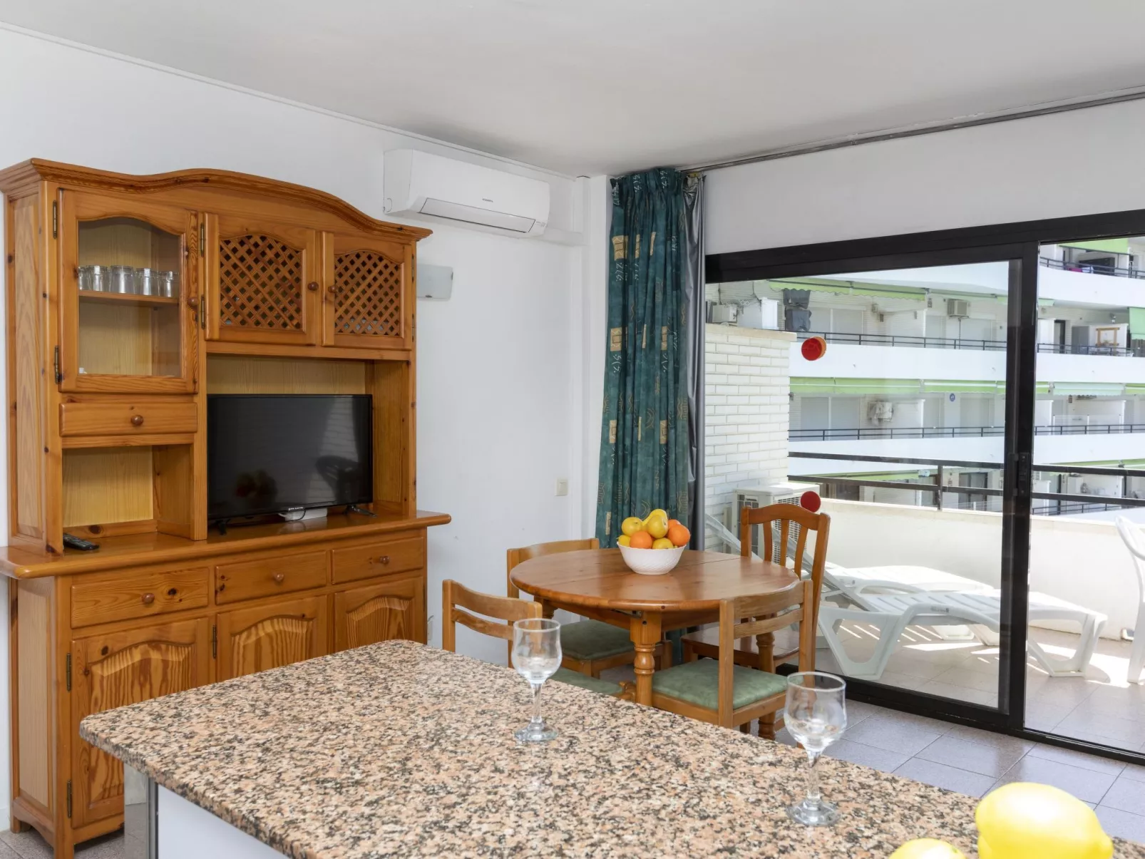 Riviera Park J 52-Drinnen