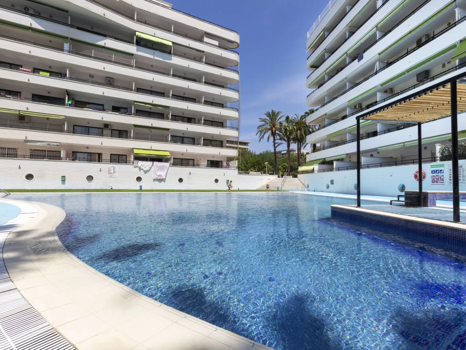 Riviera Park J 22 - Outside