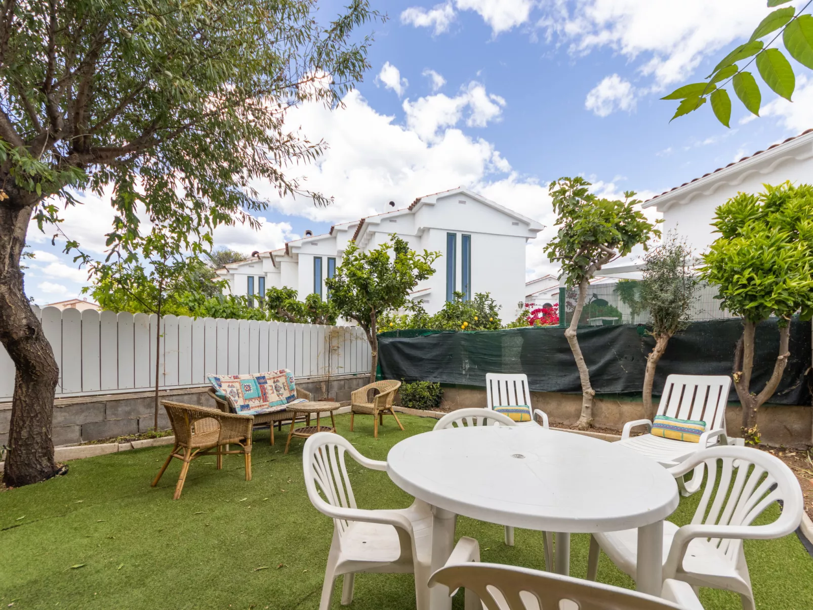 Residencial Port Lligat-Outside