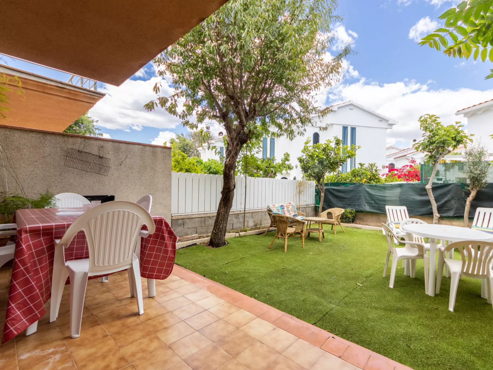 Residencial Port Lligat-Outside