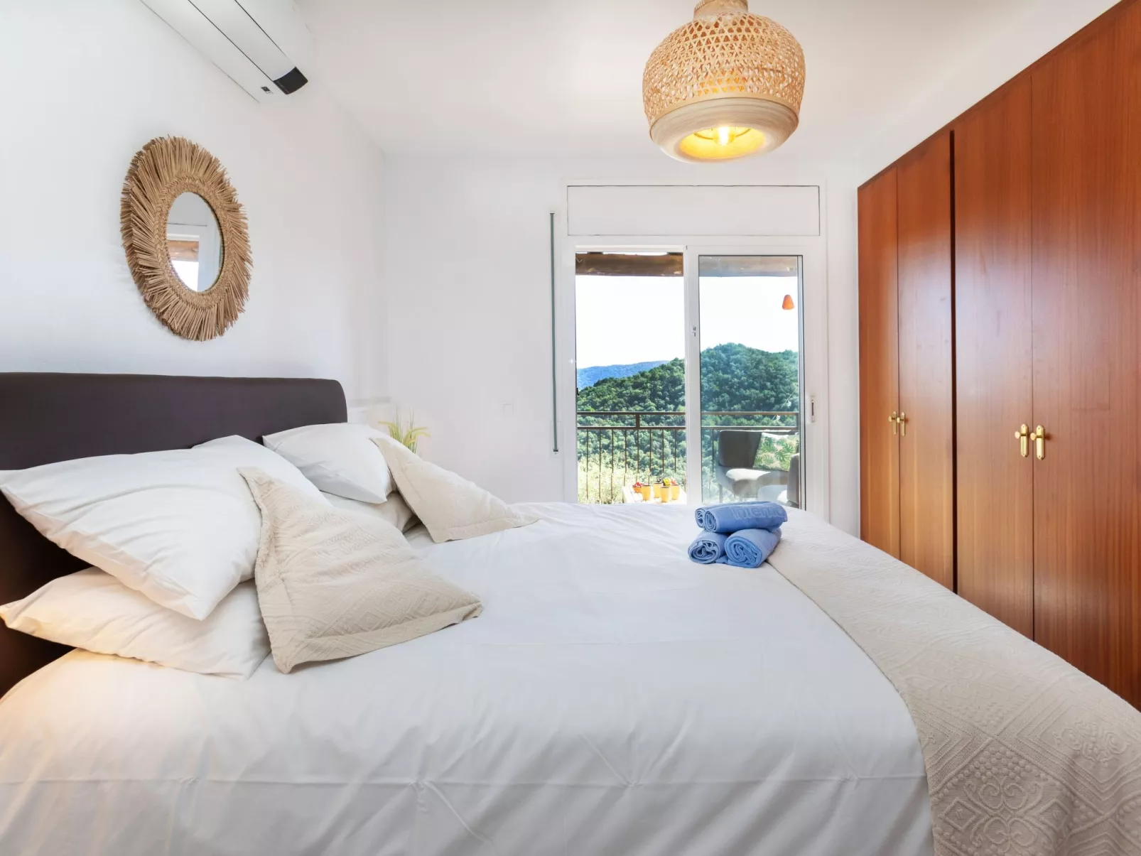 Vall Repos-Inside